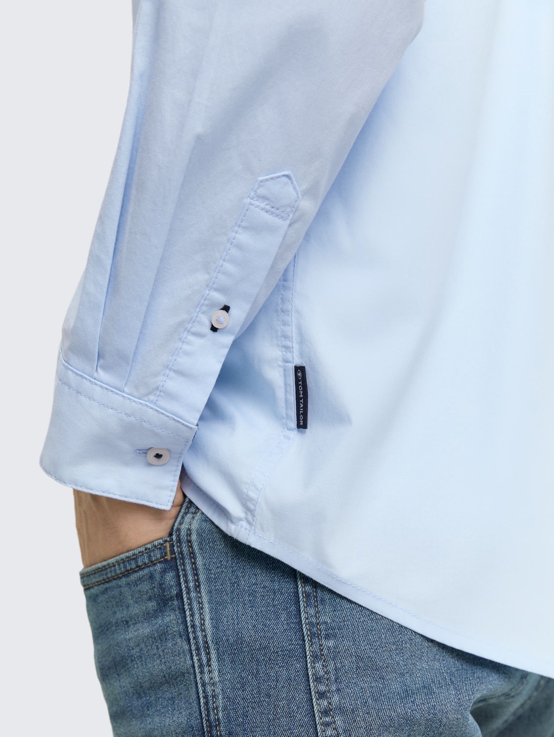 Regular Fit Hemd mit Stretch - Light Metal Blue - Detail-Model-Ansicht