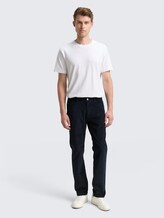 TTMARVIN STRAIGHT Cordhose - sky captain blue - Model-Vorderansicht