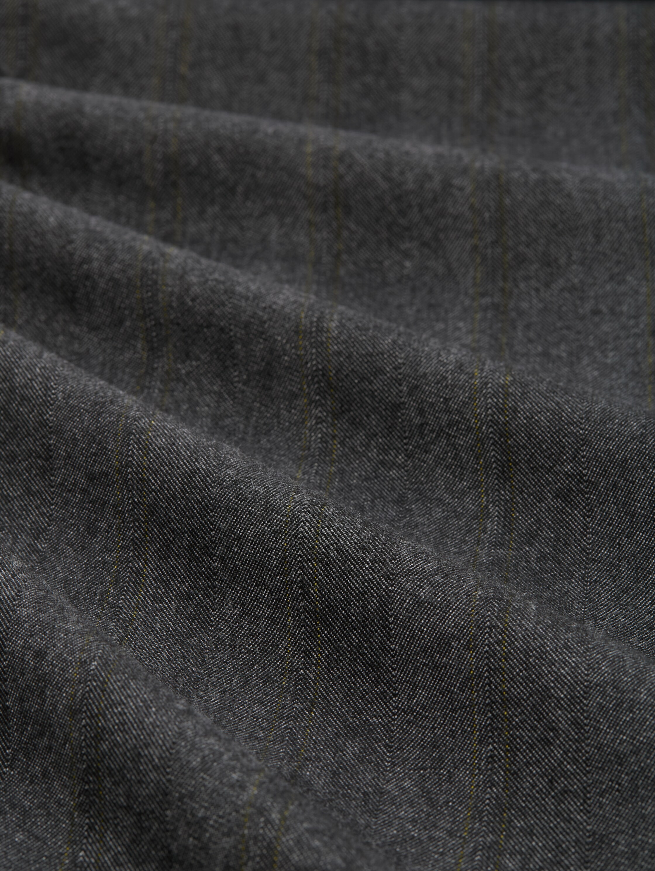 TTREGULAR Chino Hose - dark grey herringbone stripe - Material-Ansicht