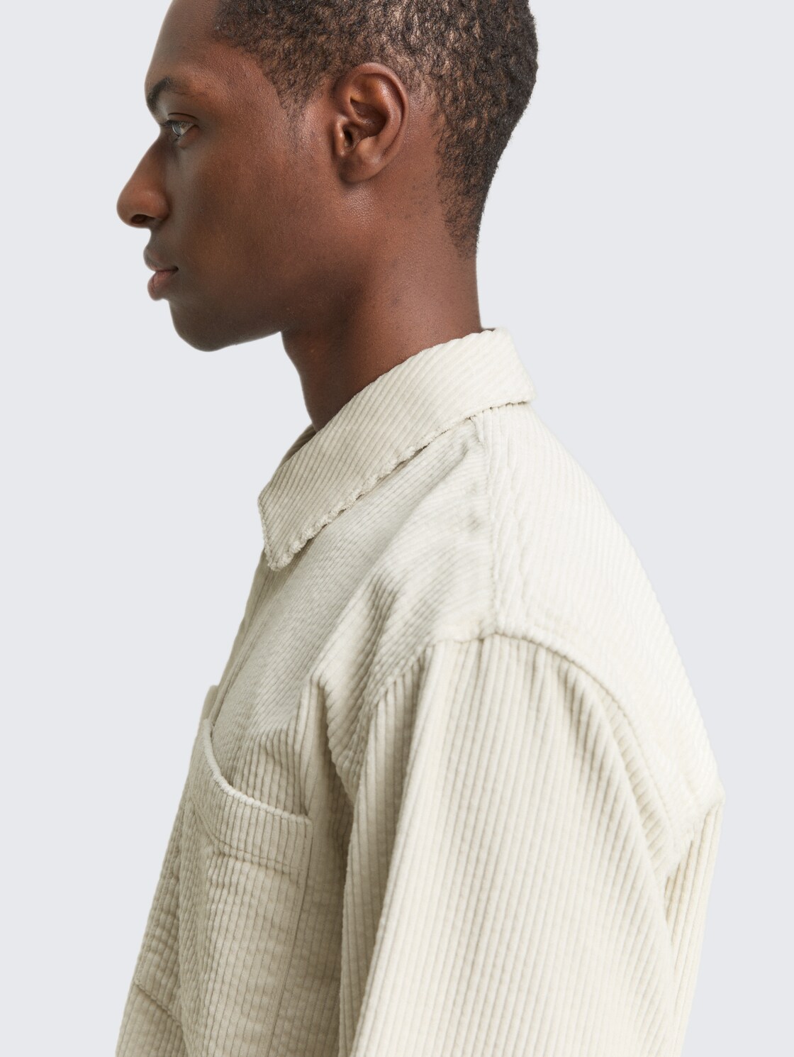 Overshirt aus Cord - greyish white - Detail-Model-Ansicht