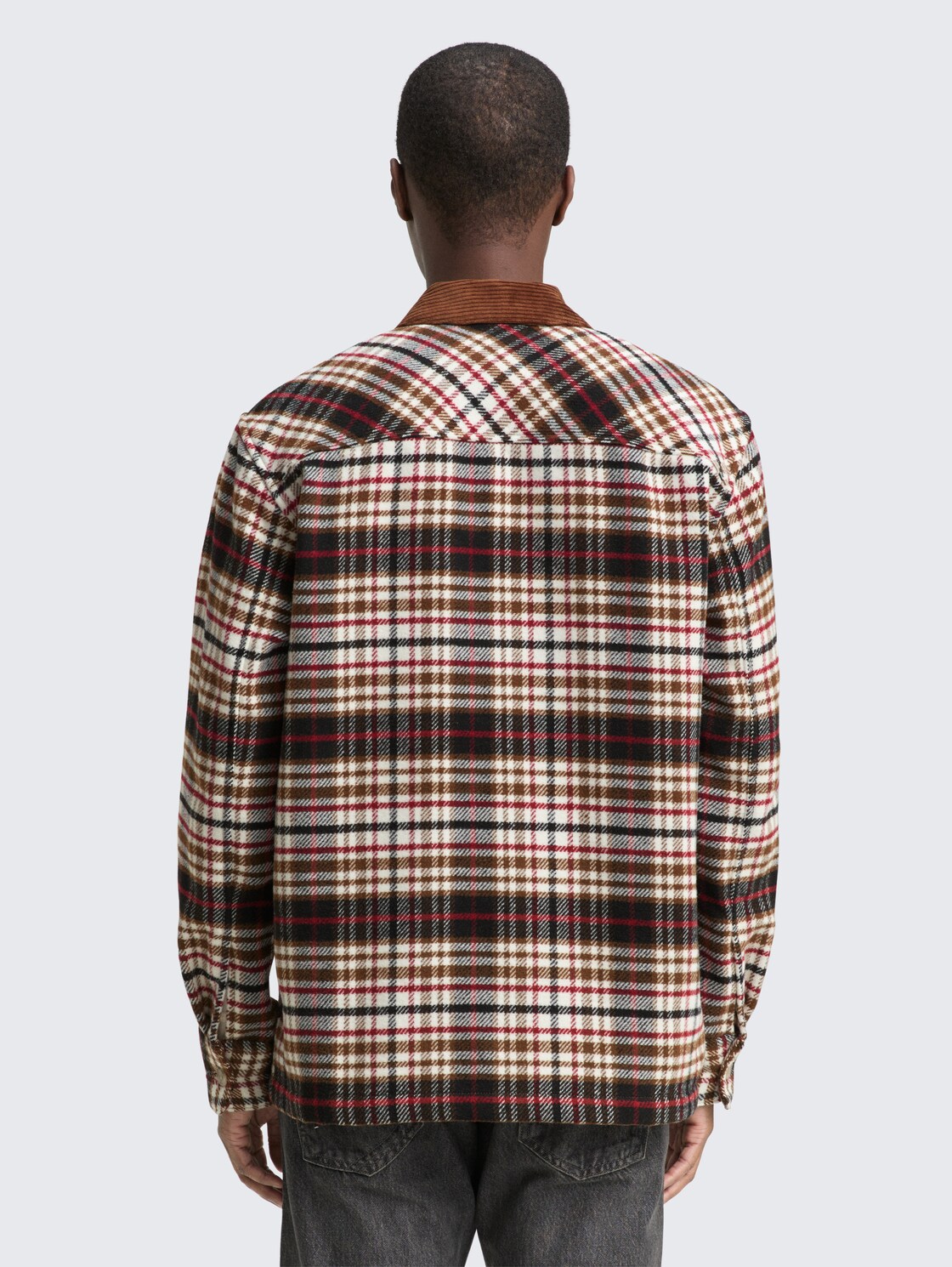 Overshirt mit Karomuster - brown red black check - Auschnitt Model-Rückansicht