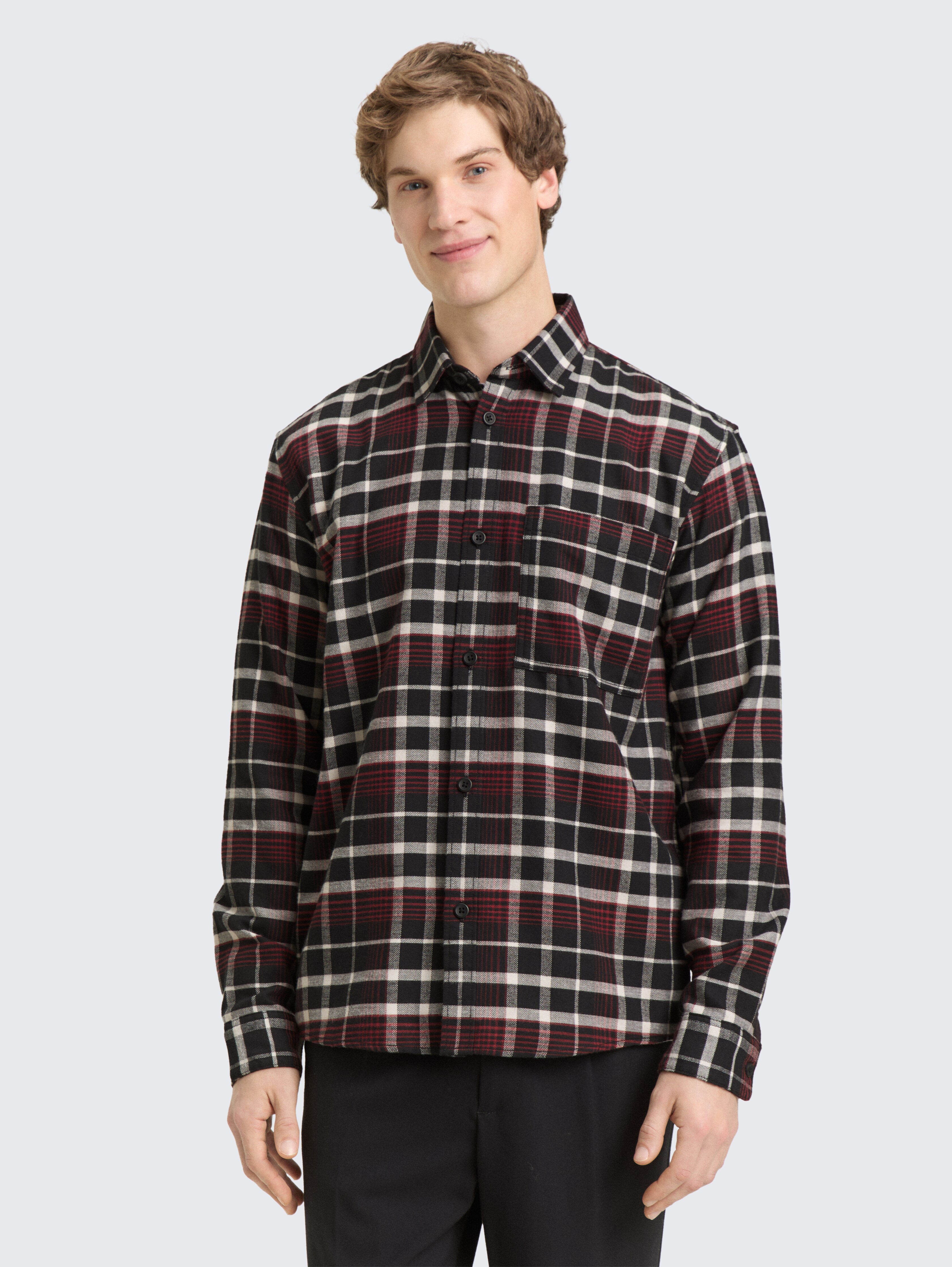 Relaxed Fit Hemd mit Karomuster von Denim Male, black red white check