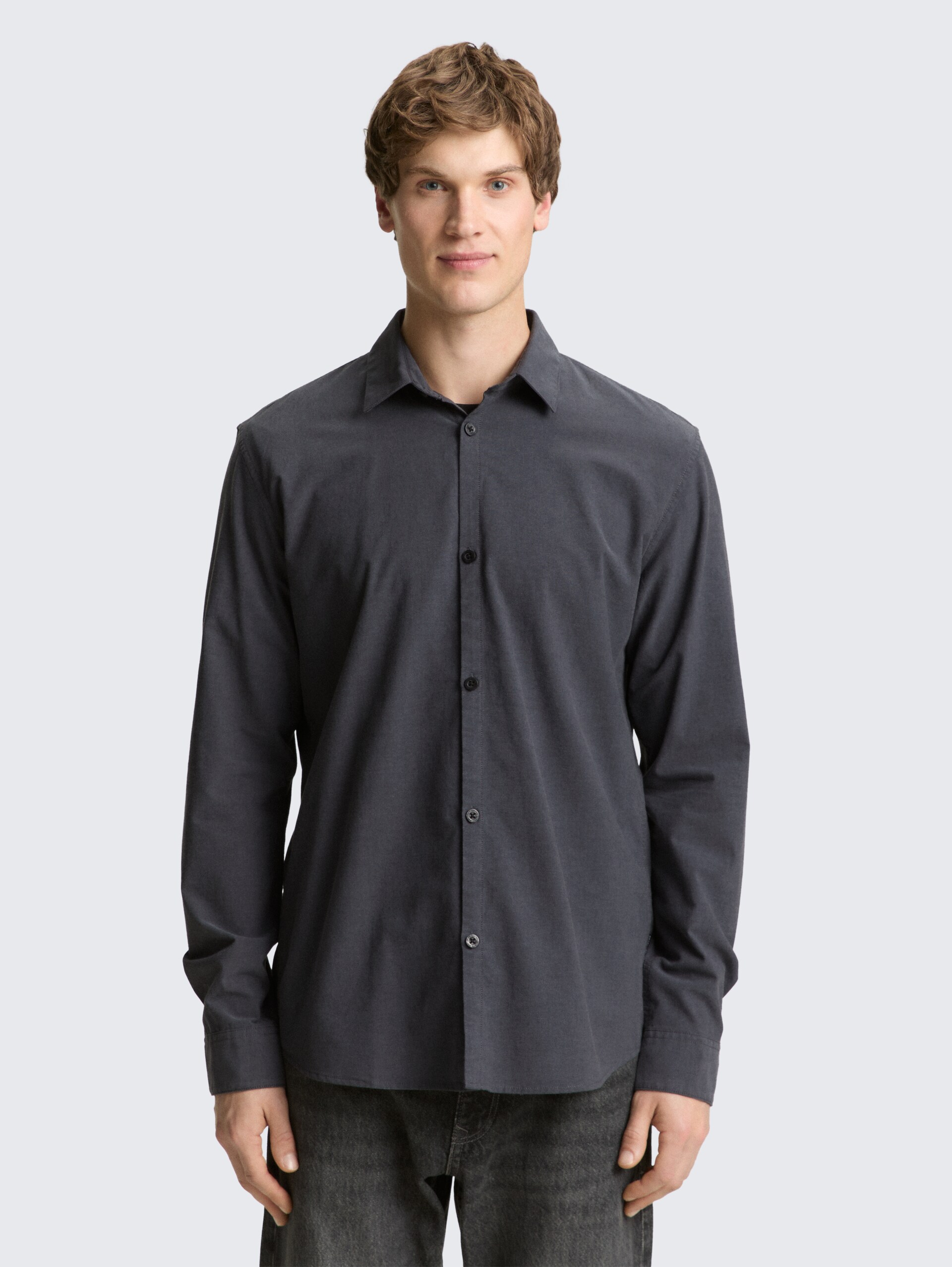 Basic Fit Hemd aus Baumwolle - black grey chambray - Ausschnitt Model-Vorderansicht