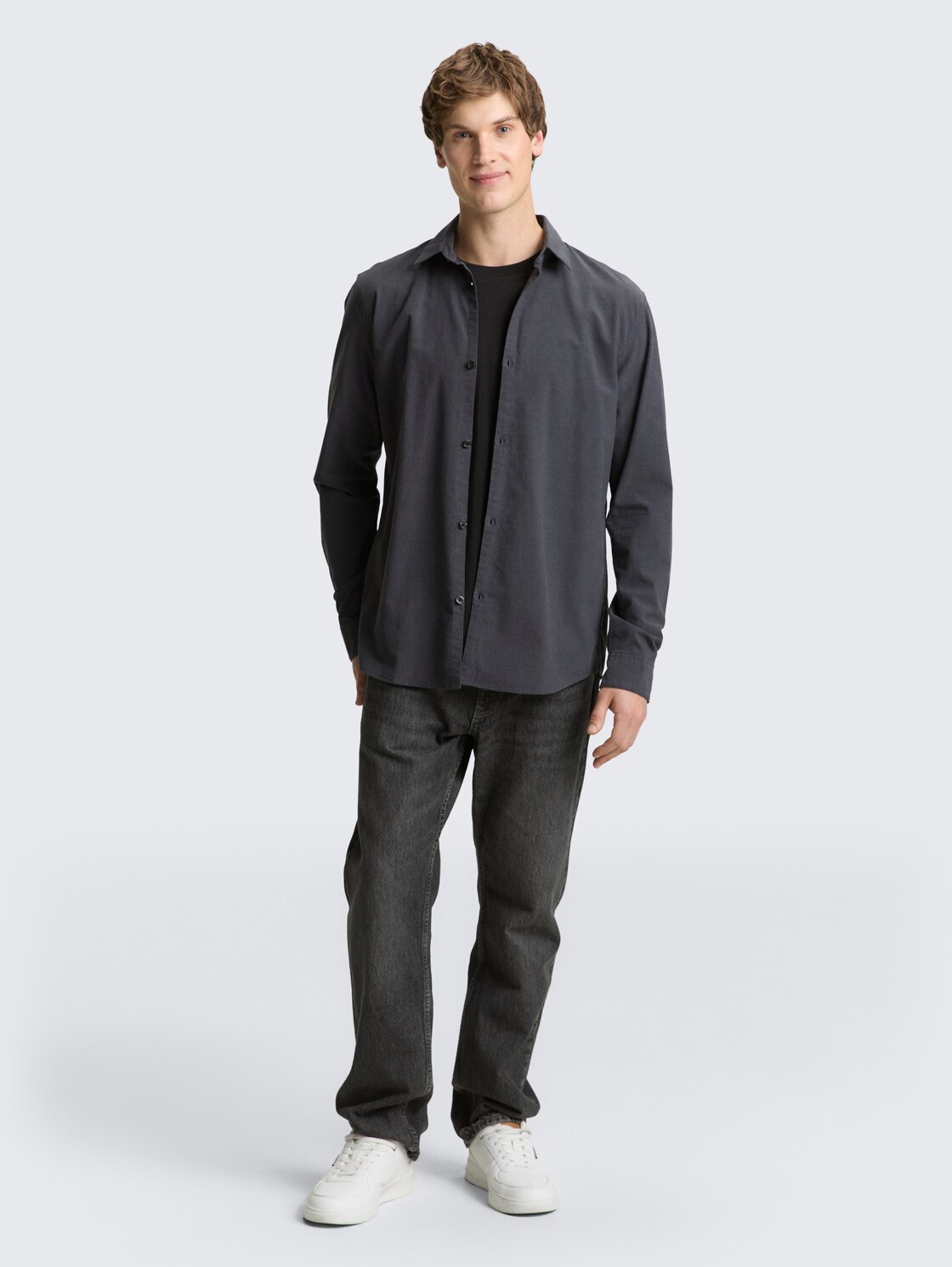 Basic Fit Hemd aus Baumwolle - black grey chambray - Model-Vorderansicht