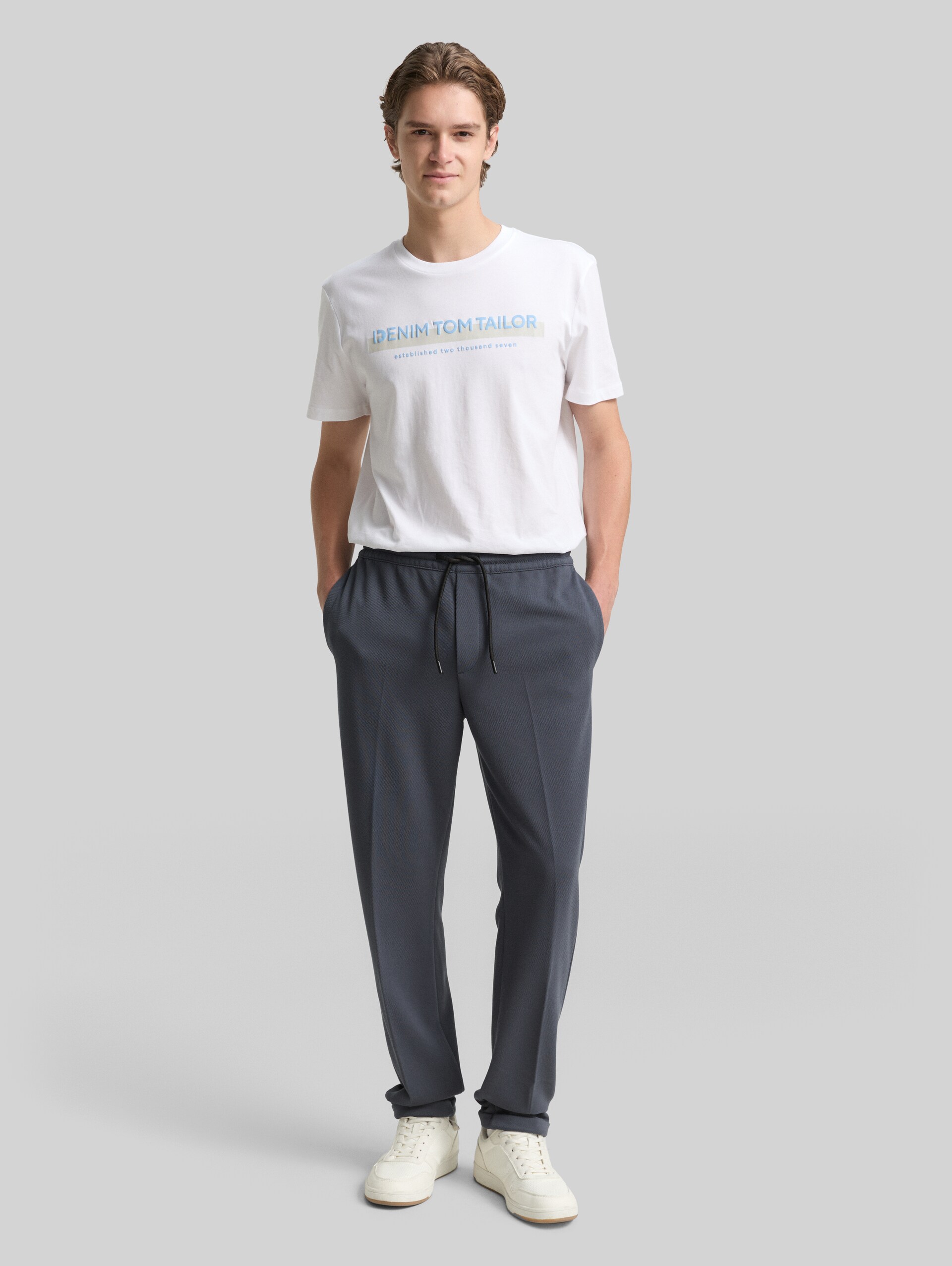 TTTAPERED trousers - urban medium grey - Model front view