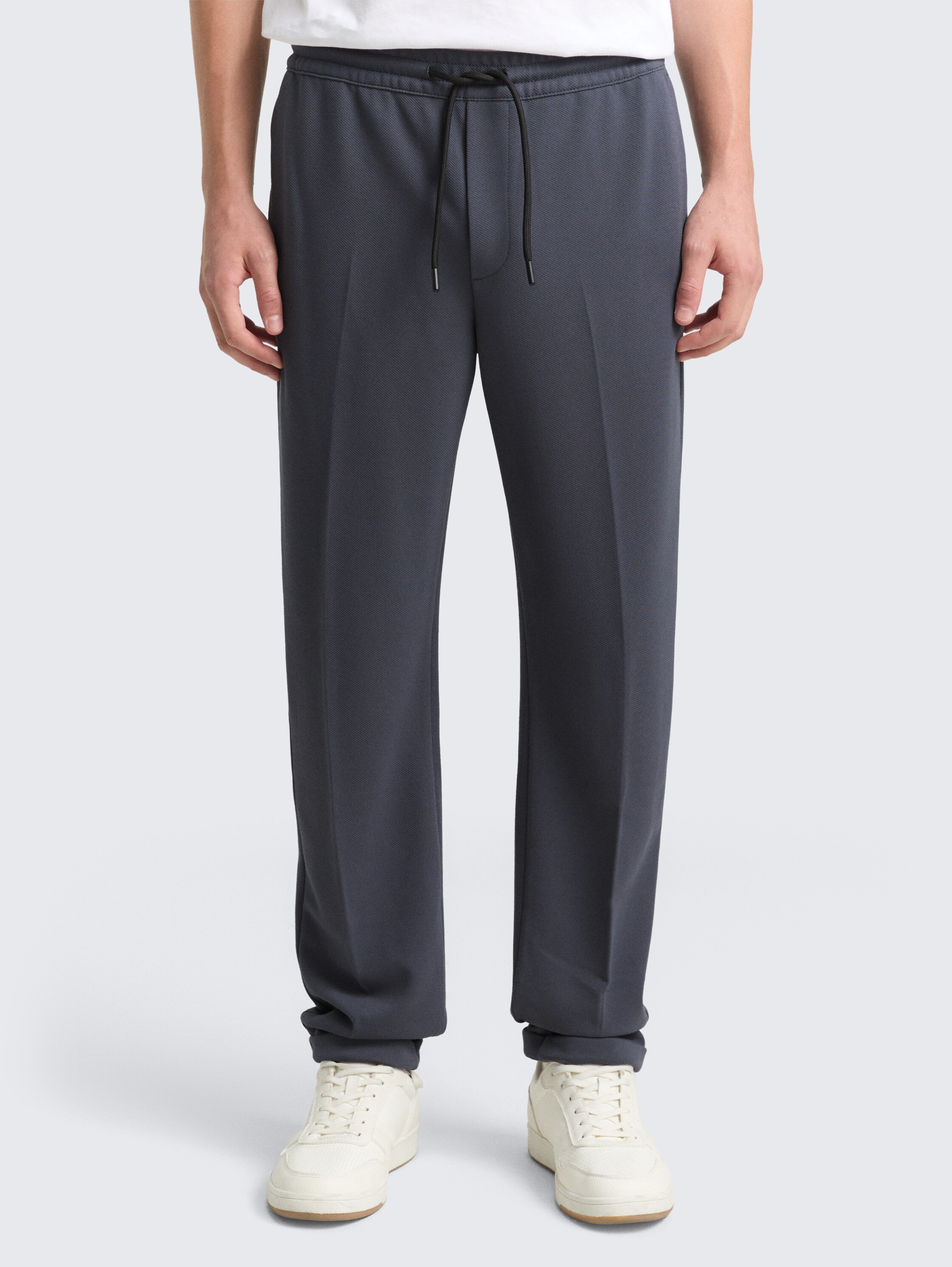 TTTAPERED Hose - urban medium grey - Ausschnitt Model-Vorderansicht
