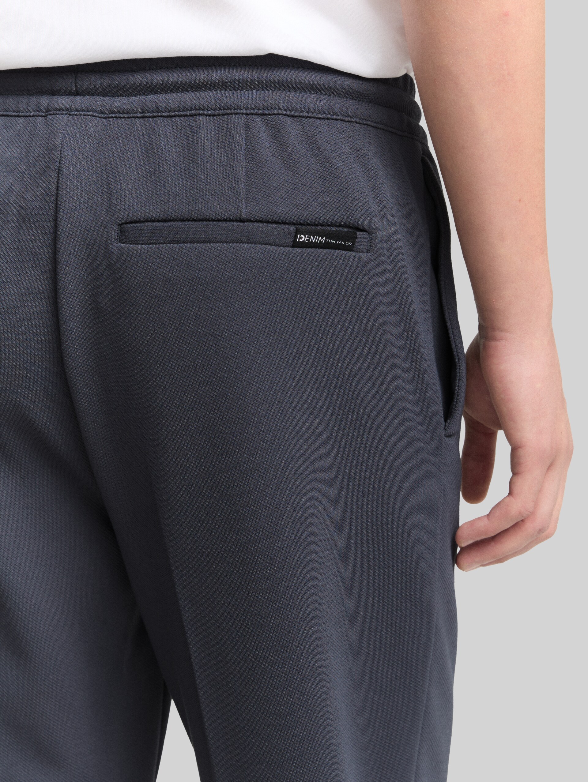 TTTAPERED trousers - urban medium grey - Detail model view