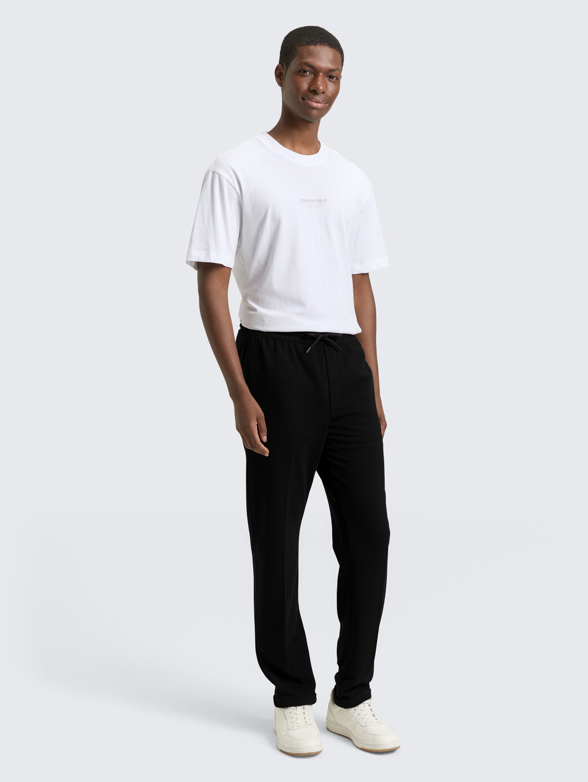TTTAPERED Hose - Black - Model-Vorderansicht