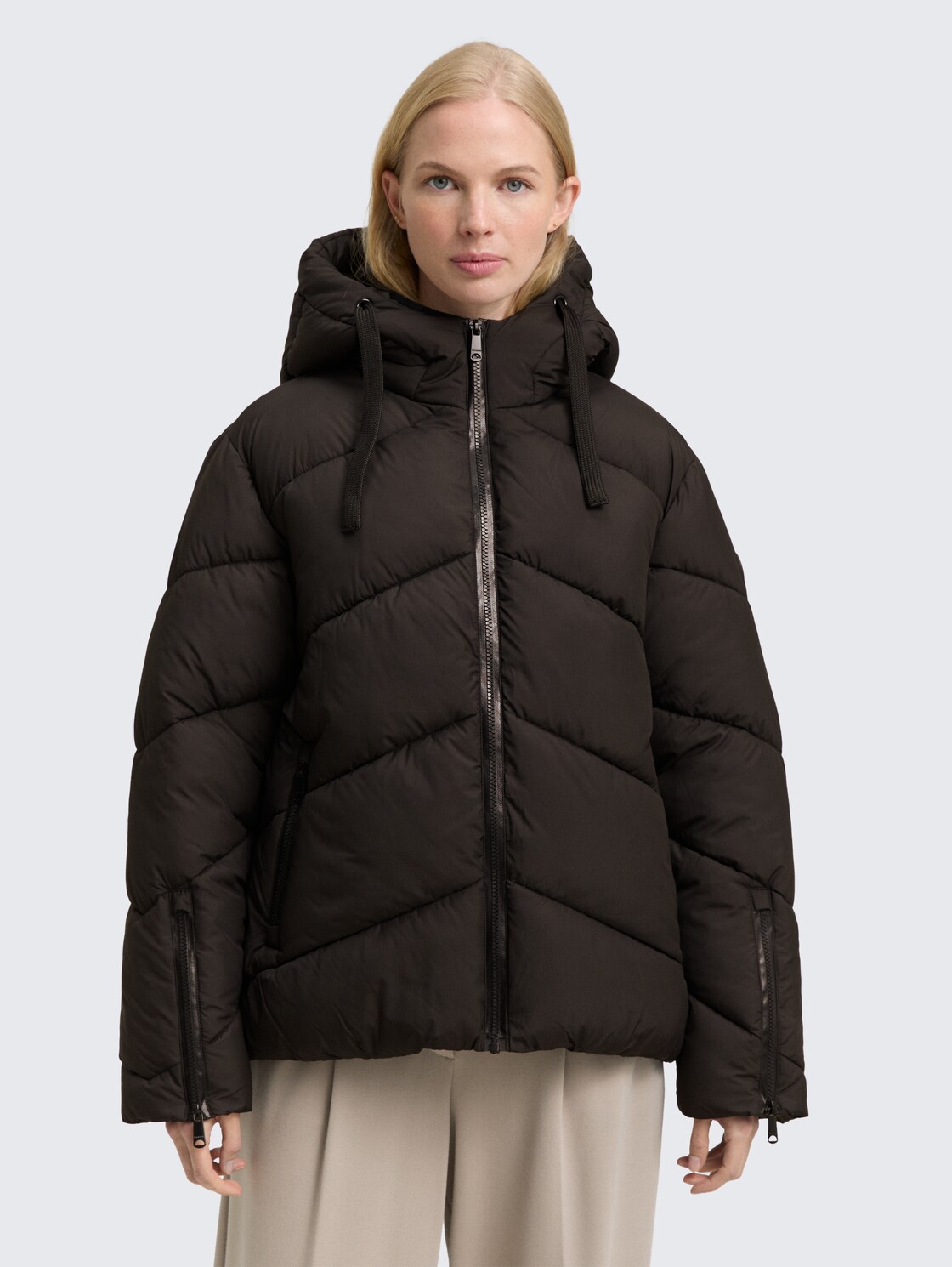 Puffer jacket with hood - deep black - Model front view