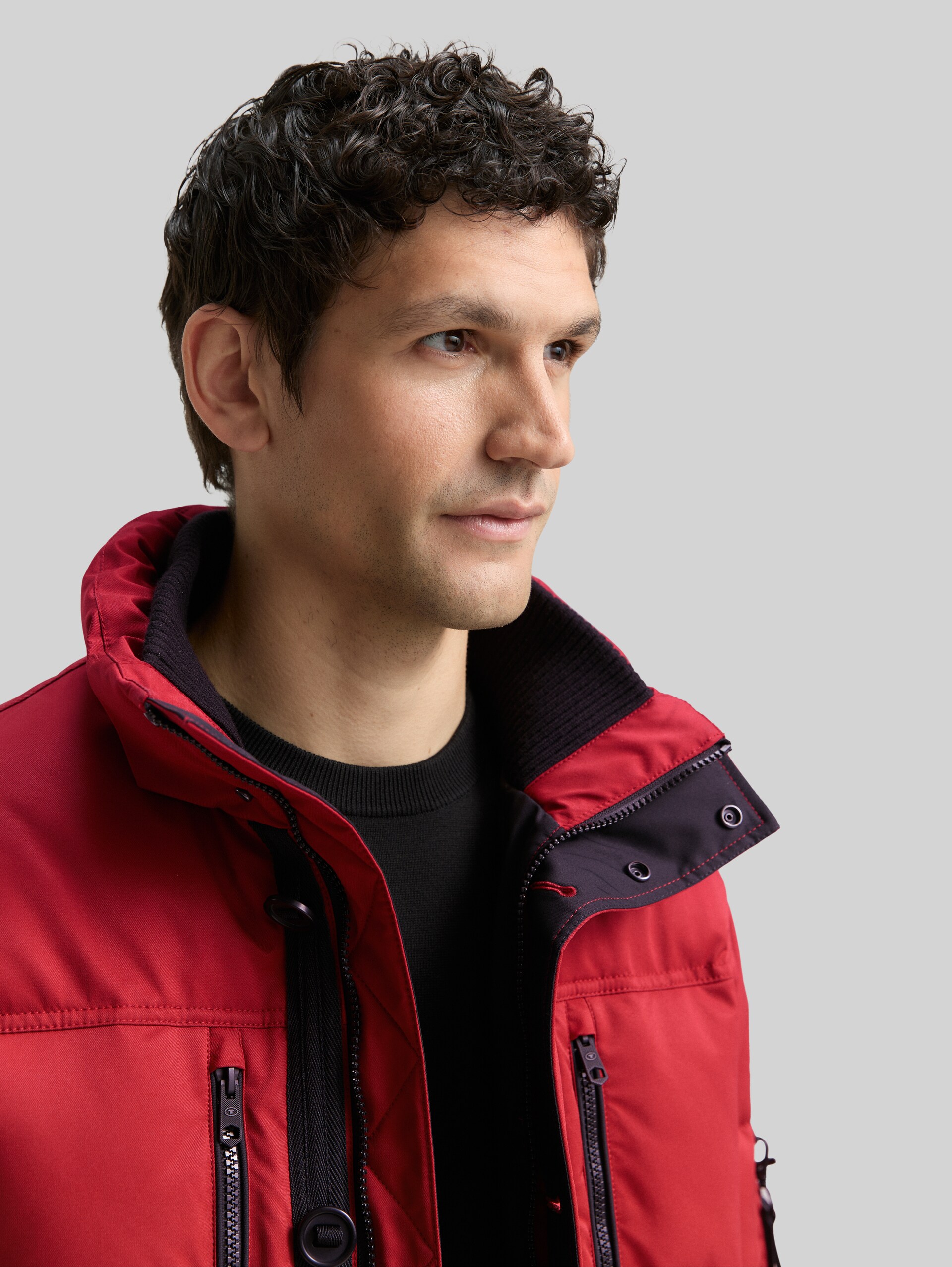 Puffer jacket with detachable hood - Coach Red - Detail model view