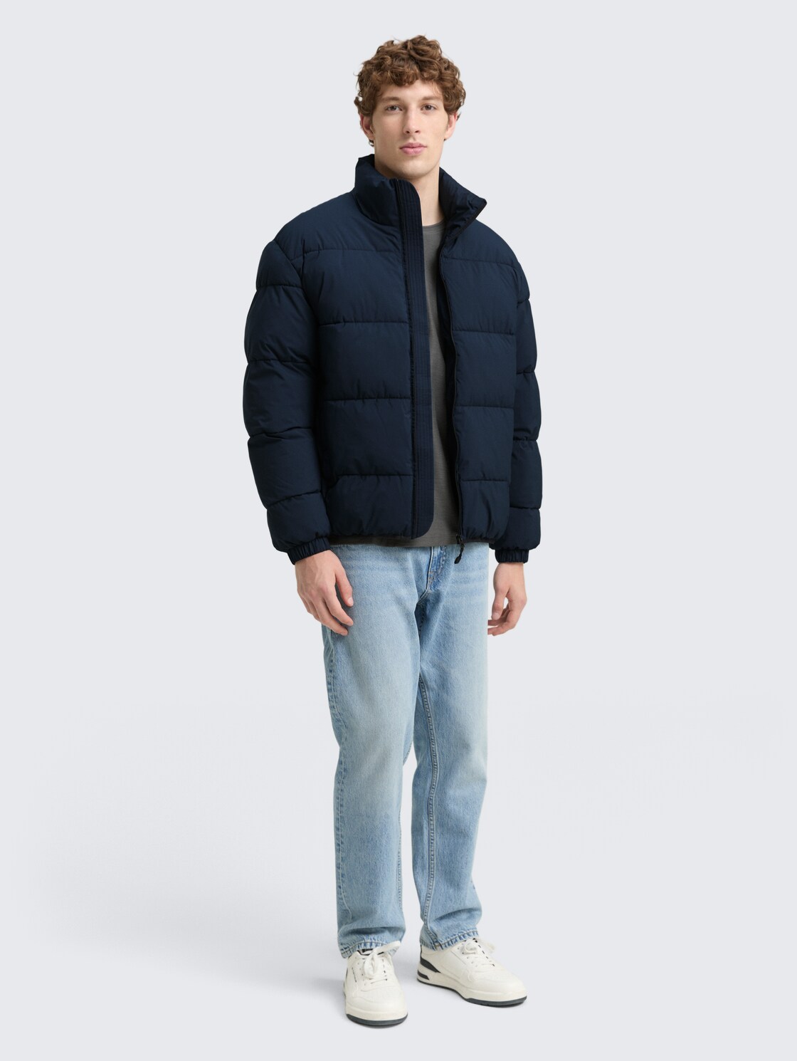 Lightweight Pufferjacke mit Stehkragen - sky captain blue - seitliche Model-Ansicht