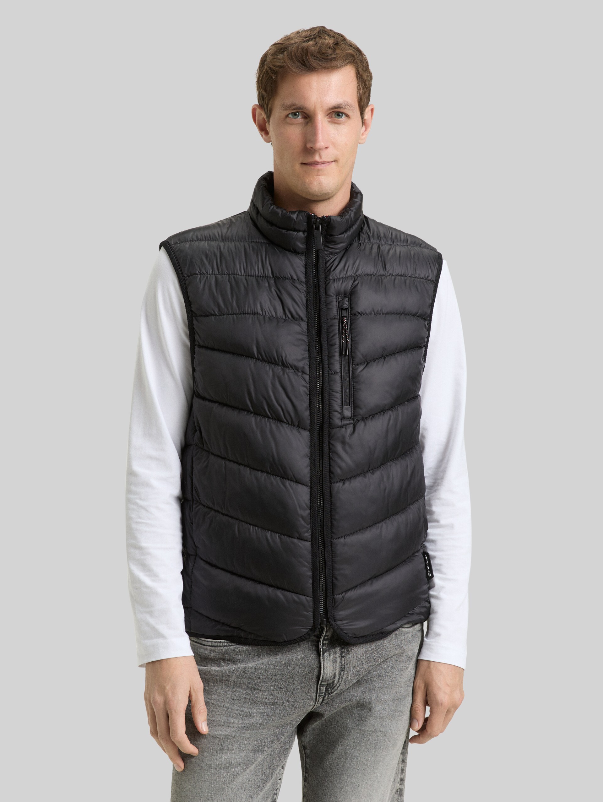 Lightweight Steppweste mit Stehkragen - Black - Model-Vorderansicht