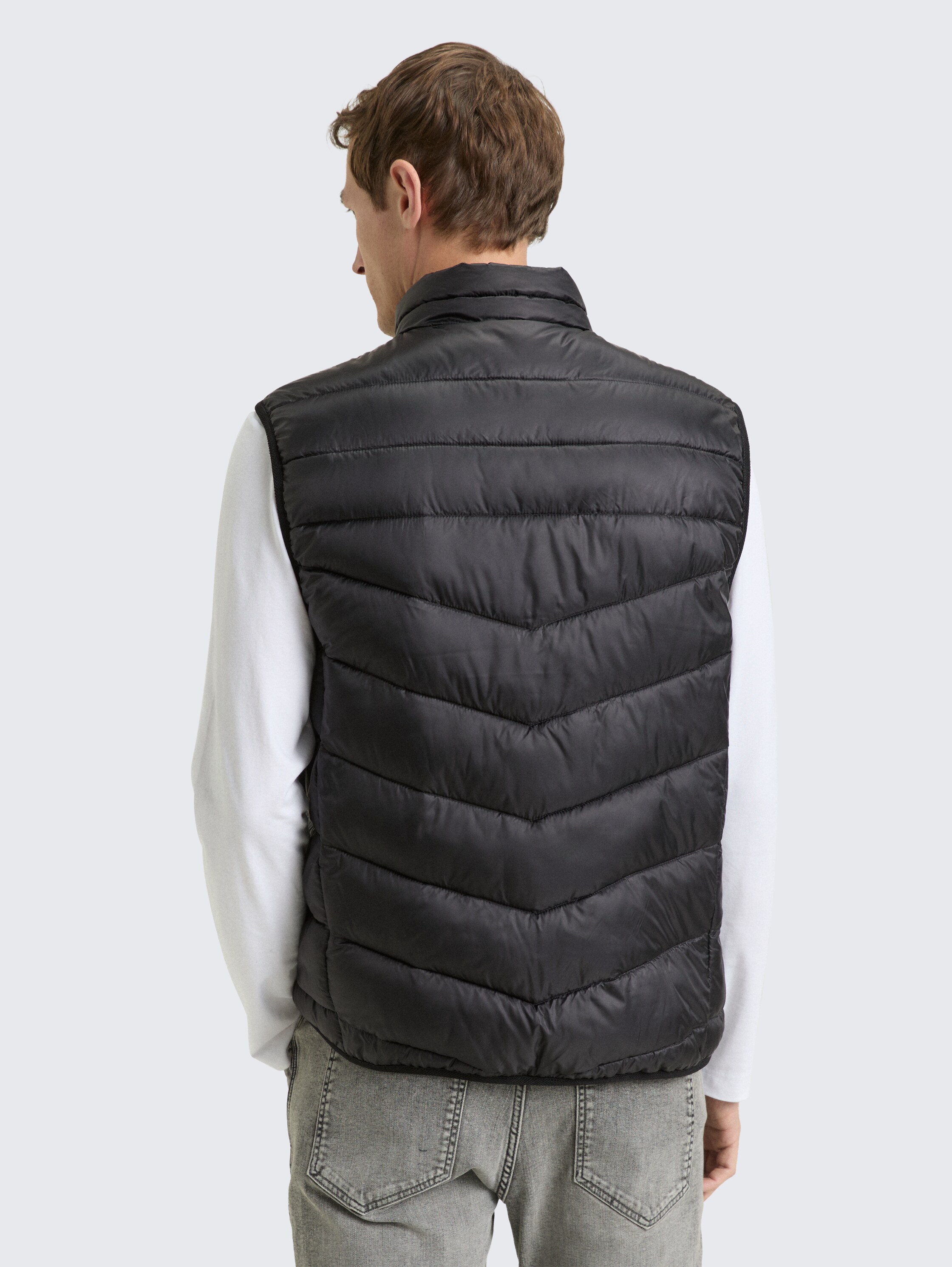 Lightweight Steppweste mit Stehkragen - Black - Model-Rückansicht