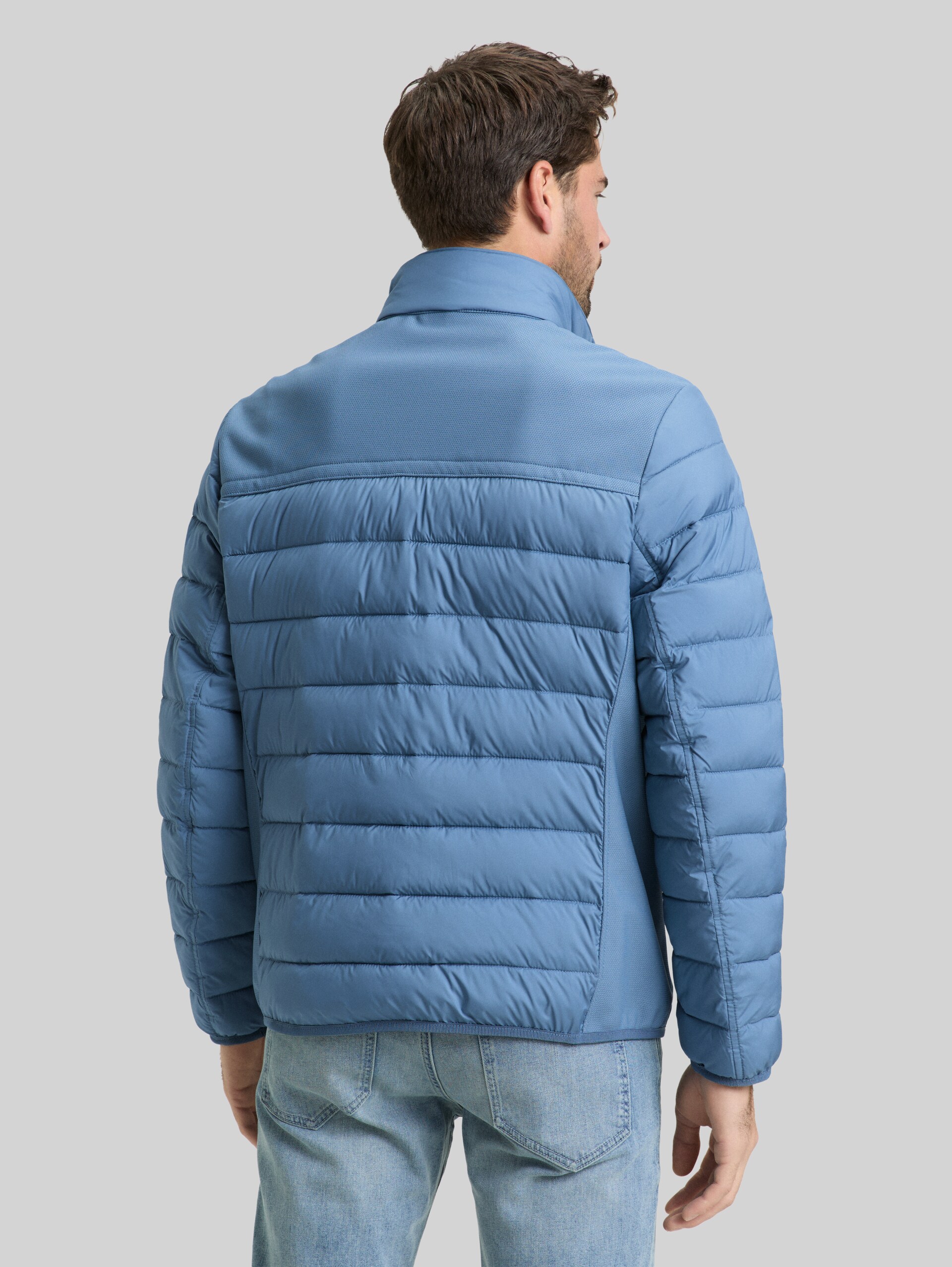 Hybrid quilted waistcoat with stand-up collar - marine blue - Model-back view