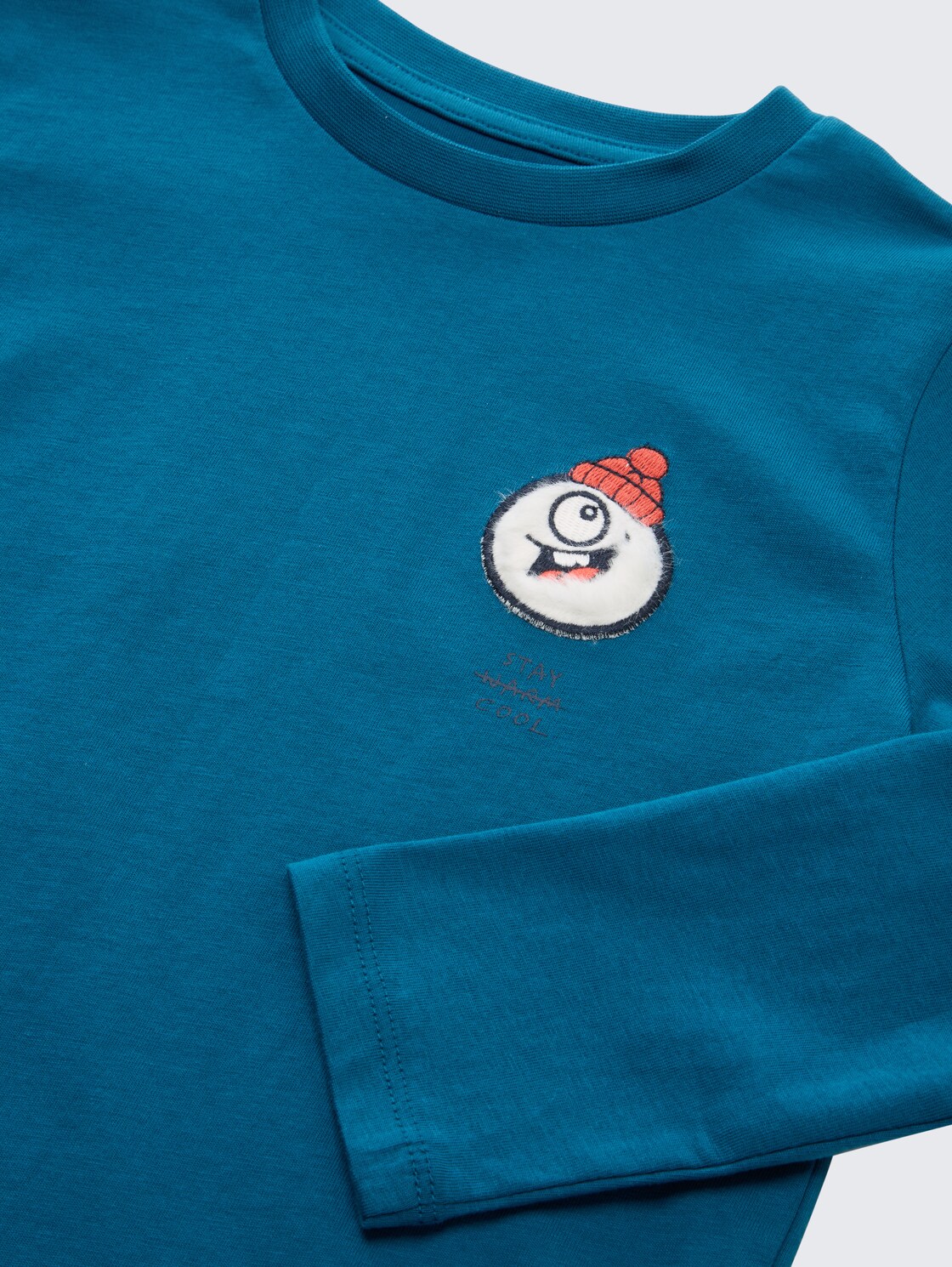 Langarmshirt mit Print - Dark Tile Green - Detail-Model-Ansicht