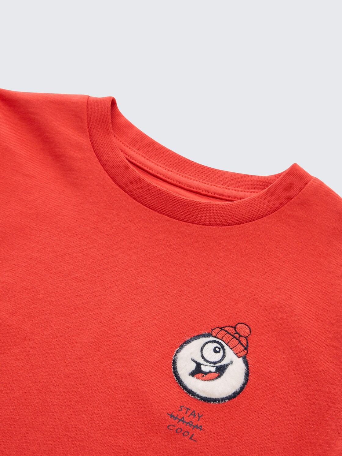 Langarmshirt mit Print - soft red - Detail-Model-Ansicht