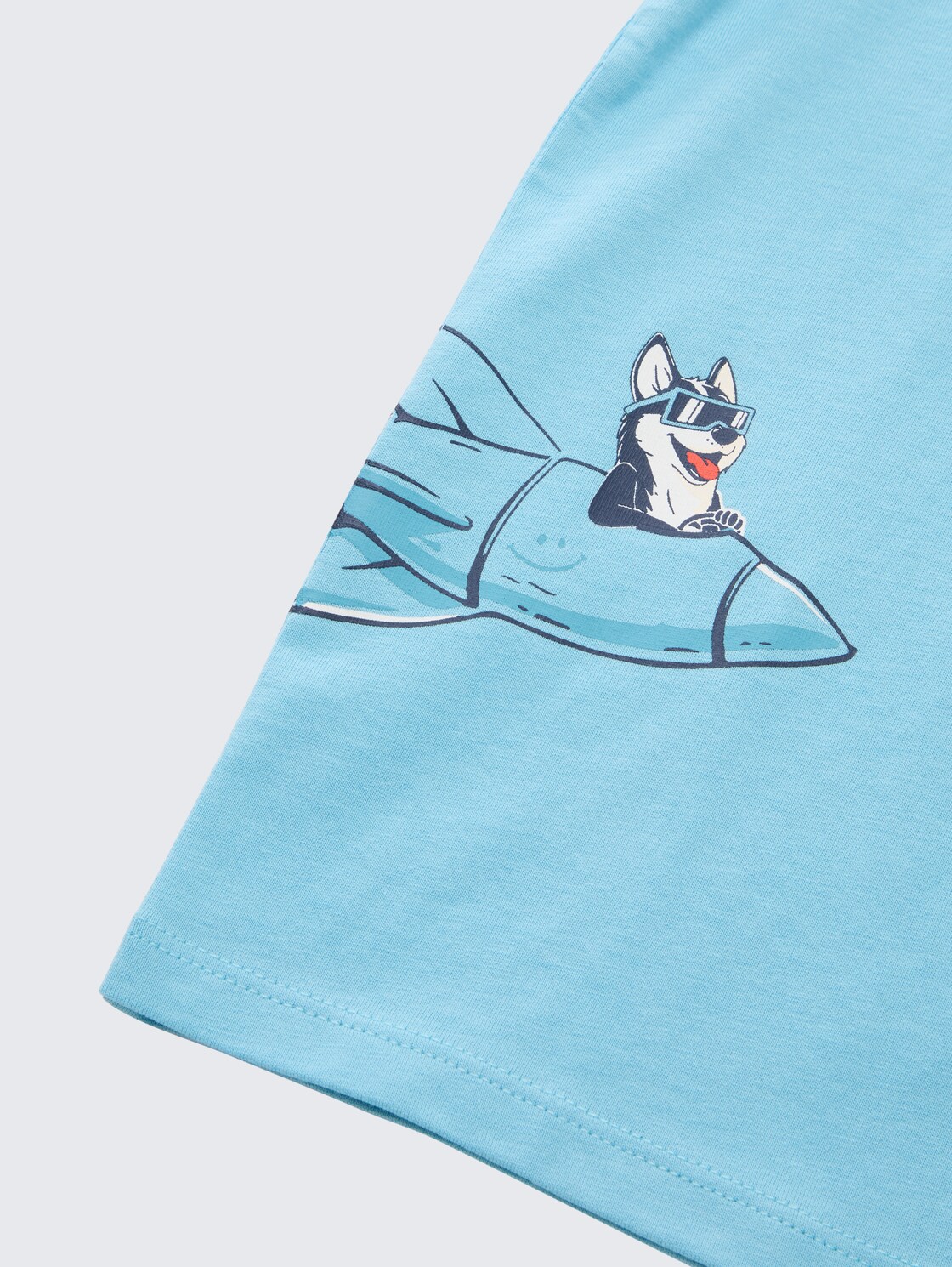 Oversize Langarmshirt mit Rückenprint - elixir blue - Detail-Model-Ansicht