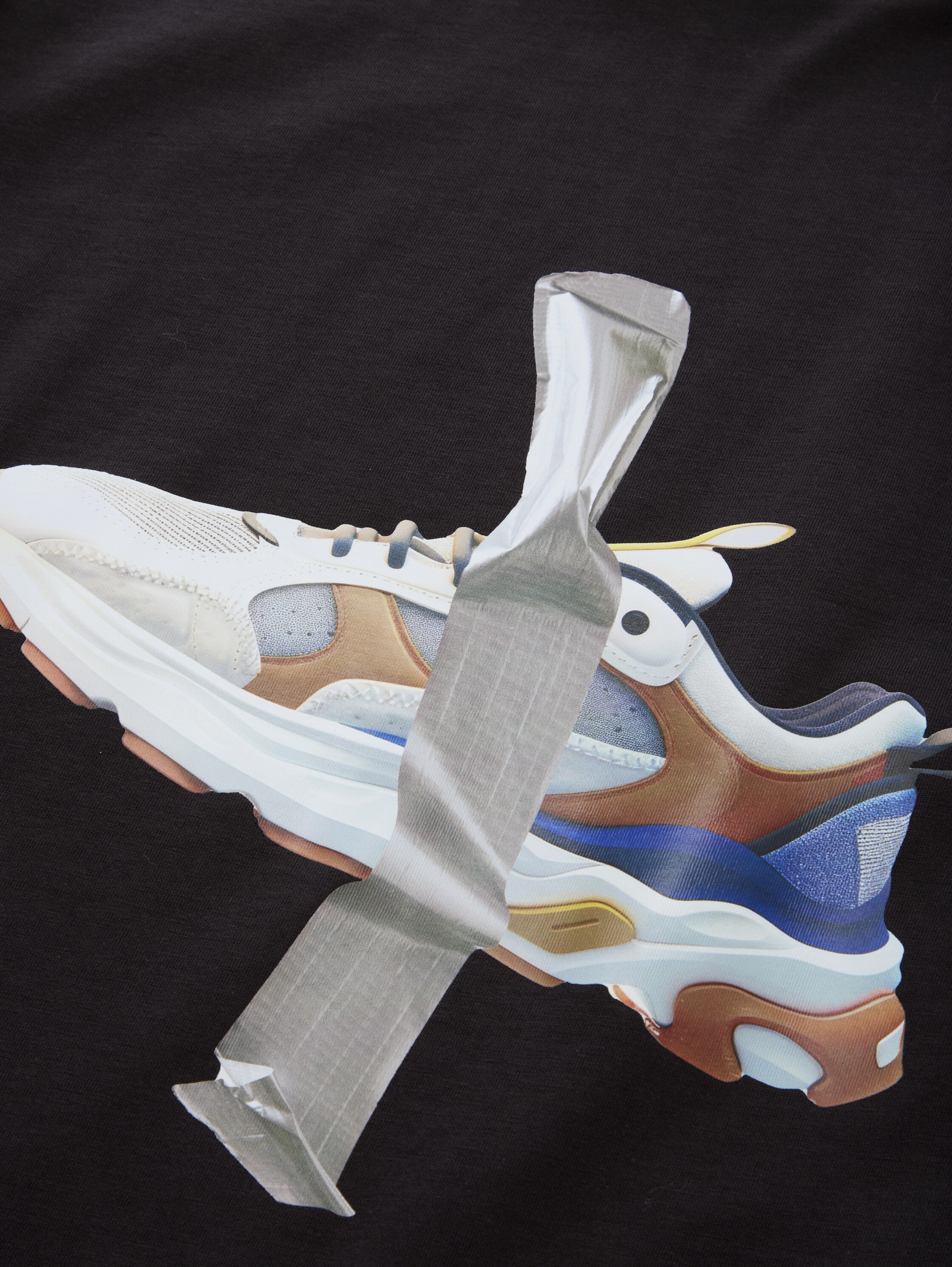 Oversized long-sleeved shirt with back print - heavy_black - 