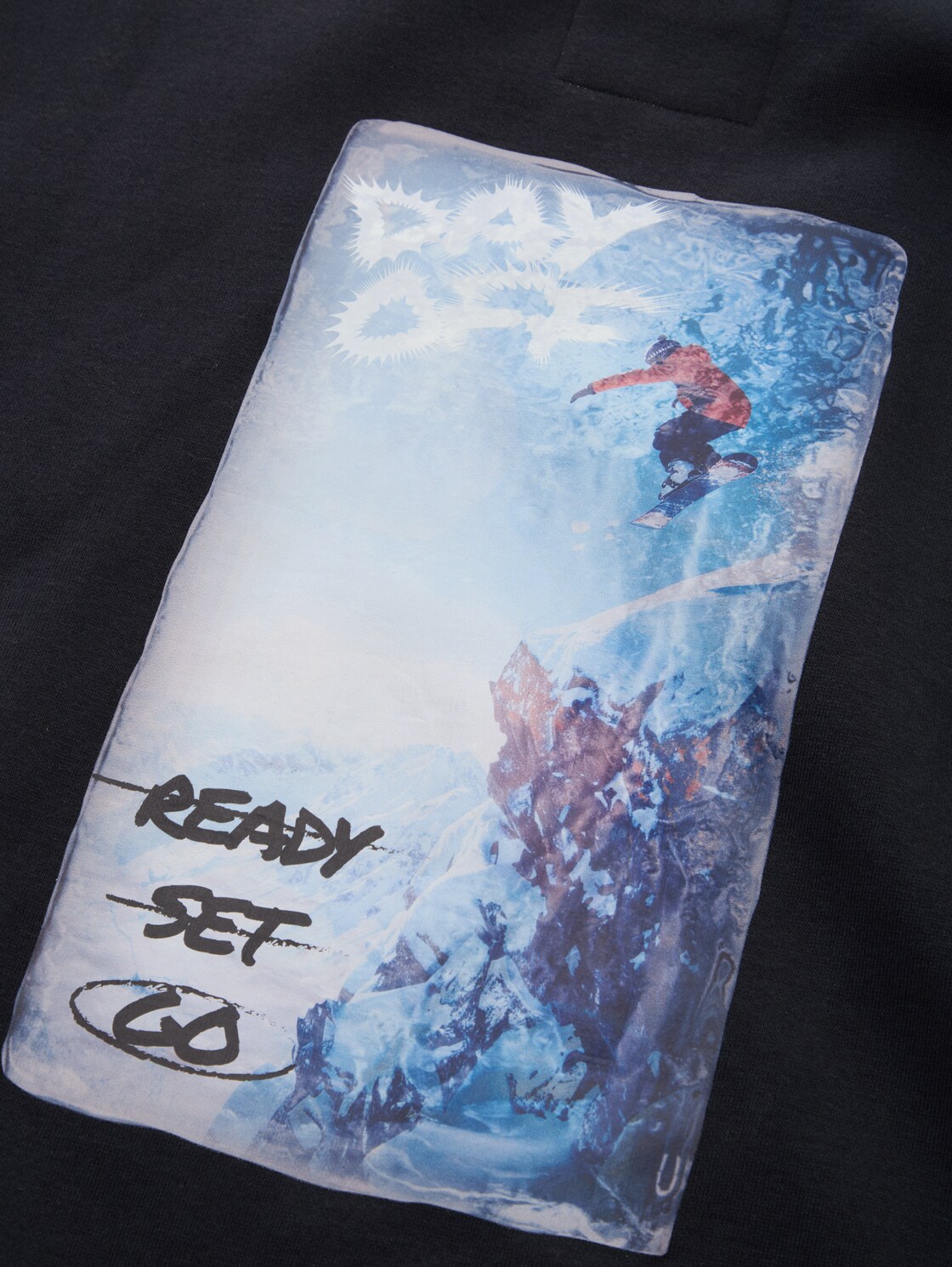 Oversize Sweatshirt mit Rückenprint - heavy black - Detail-Model-Ansicht