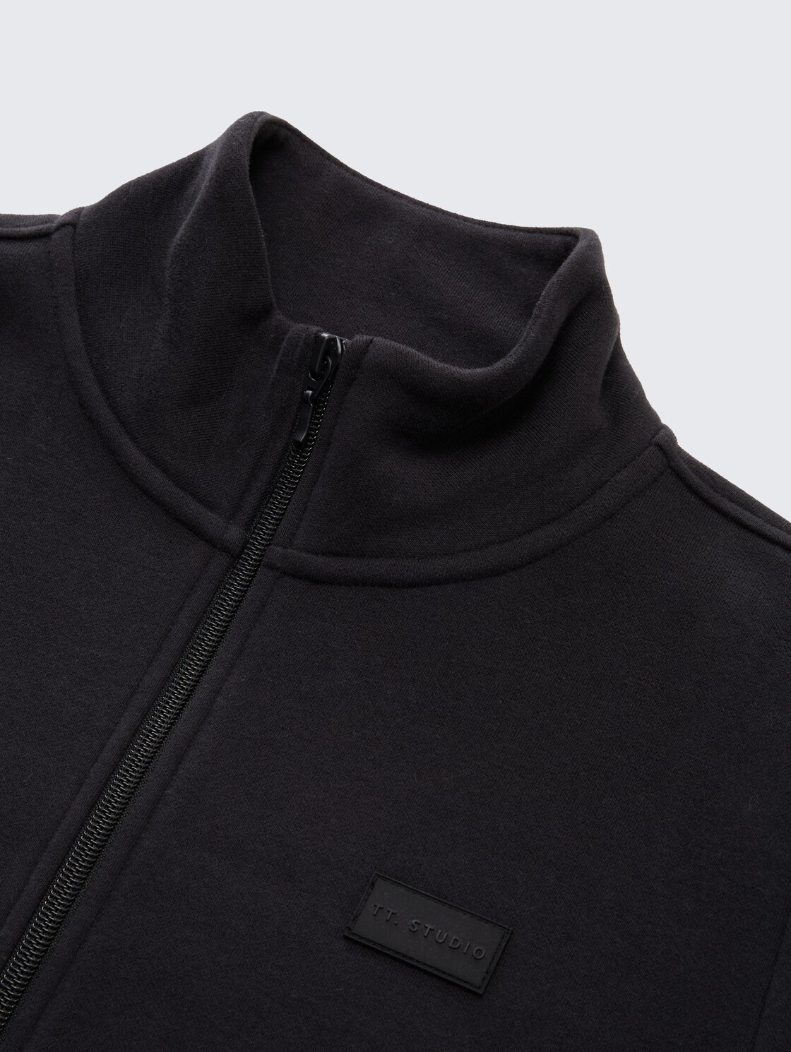 Sweatjacke mit Stehkragen - heavy black - Detail-Model-Ansicht