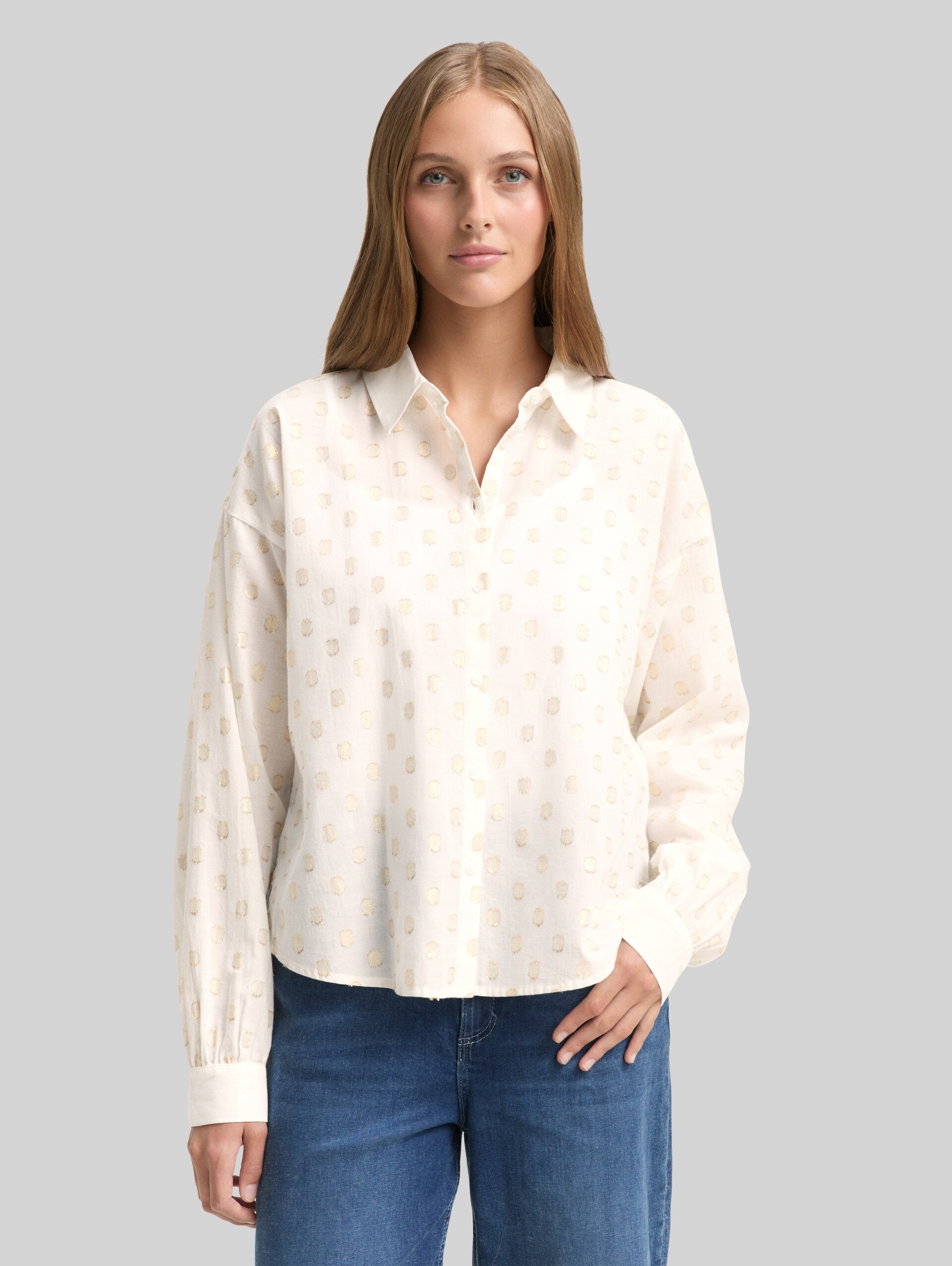 Shirt blouse with glitter dot pattern - glitter dot - Neckline model front view