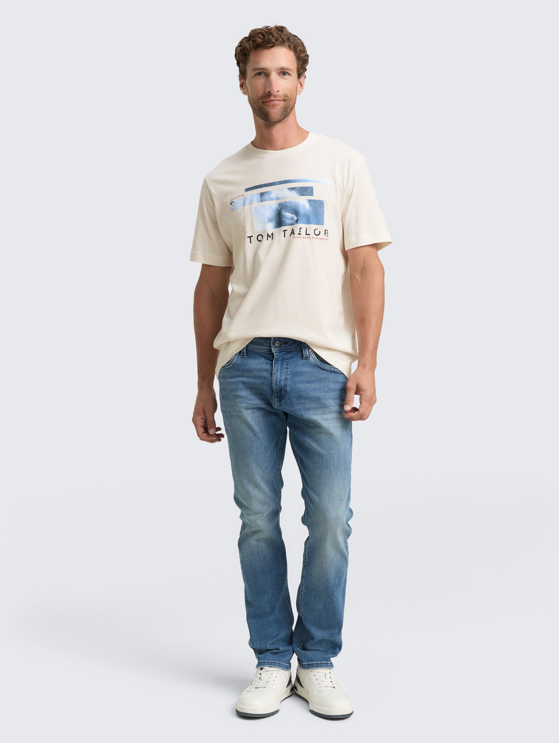 T-shirt with photo print - Gardenia White - Model front view