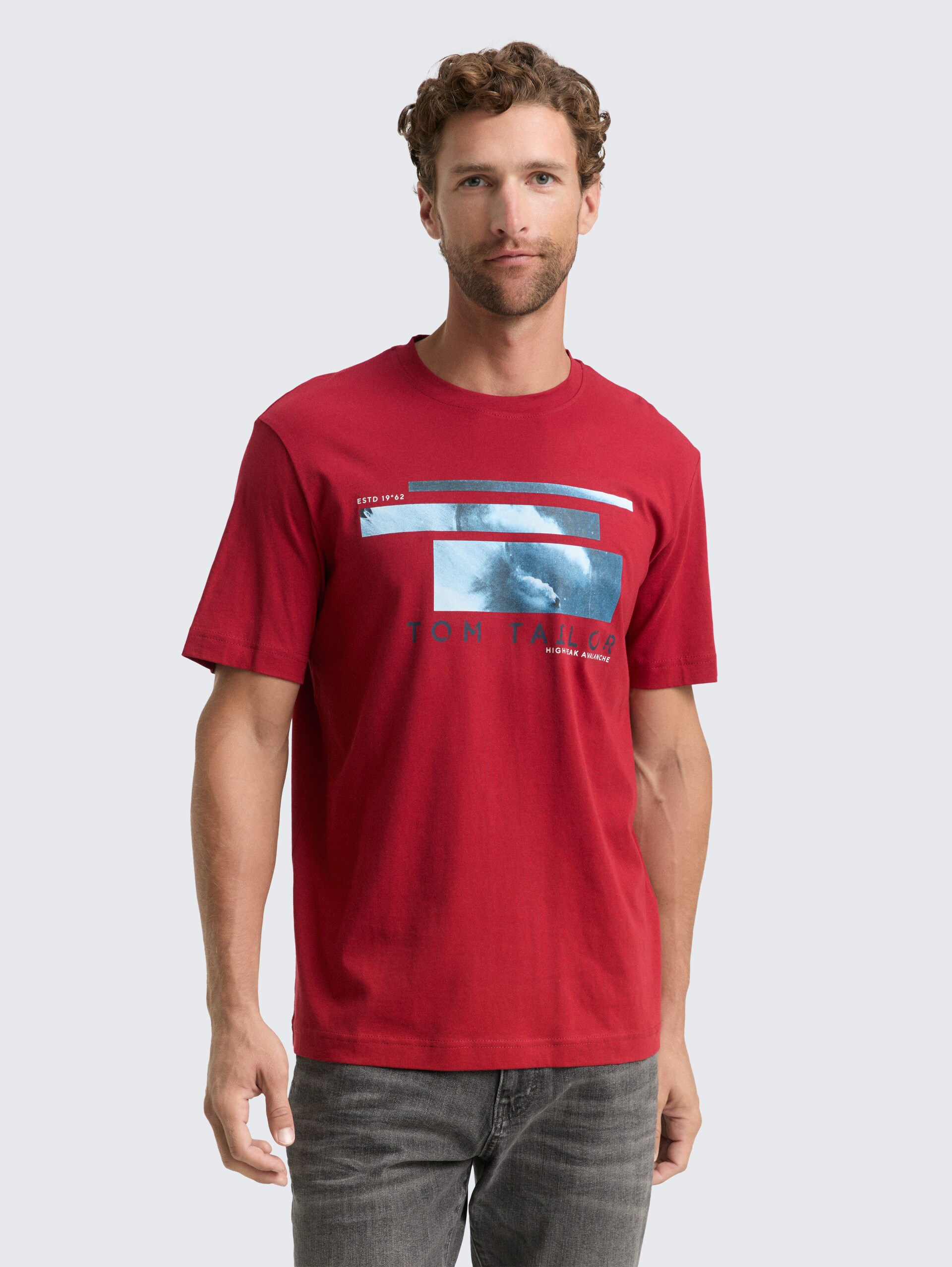 T-shirt with photo print - Coach Red - Neckline model front view