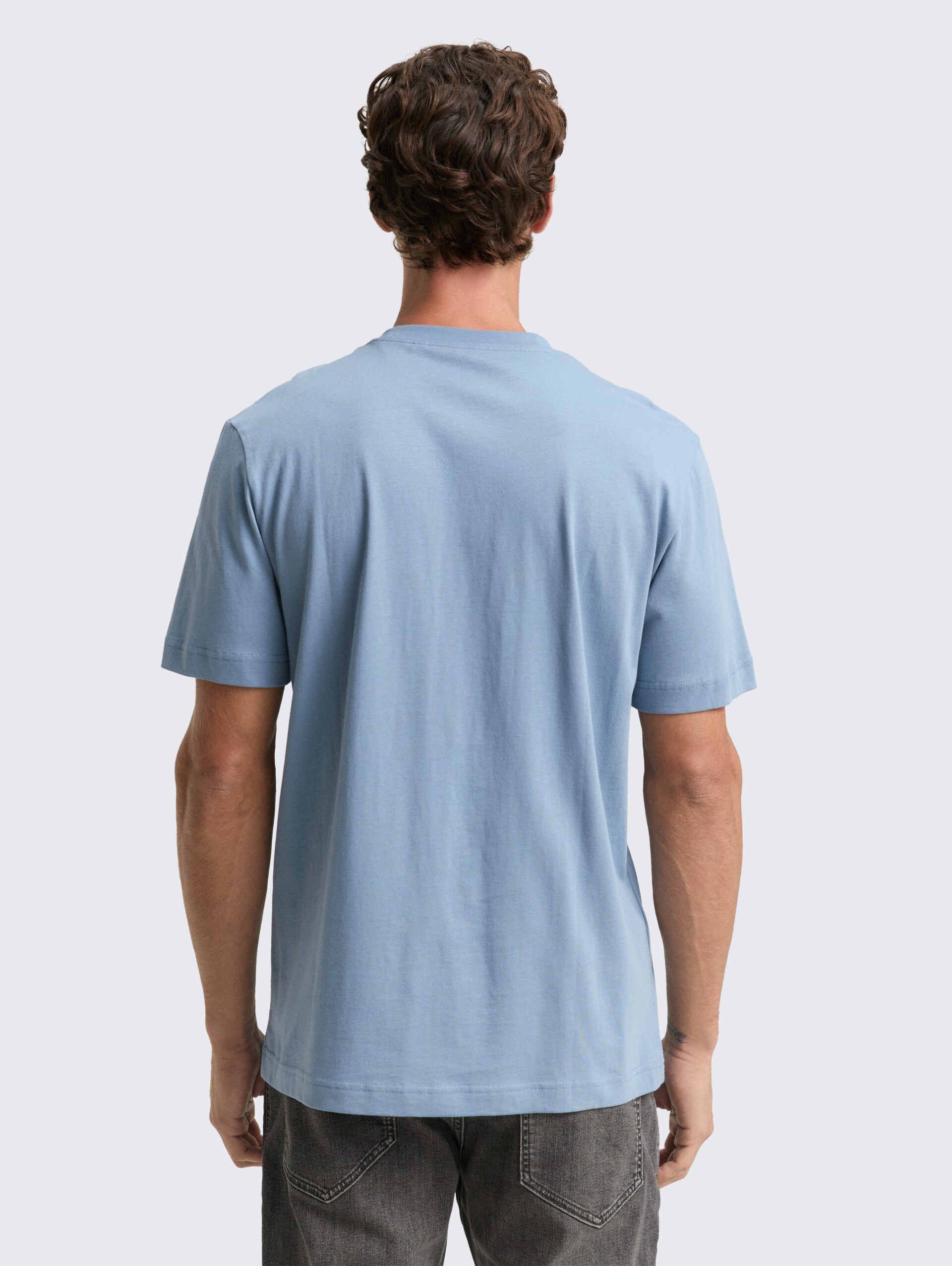 T-shirt with photo print - faded denim blue - Neckline model-back view