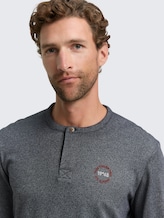 Henley Langarmshirt aus Baumwolle - navy grindle structure - Detail-Model-Ansicht