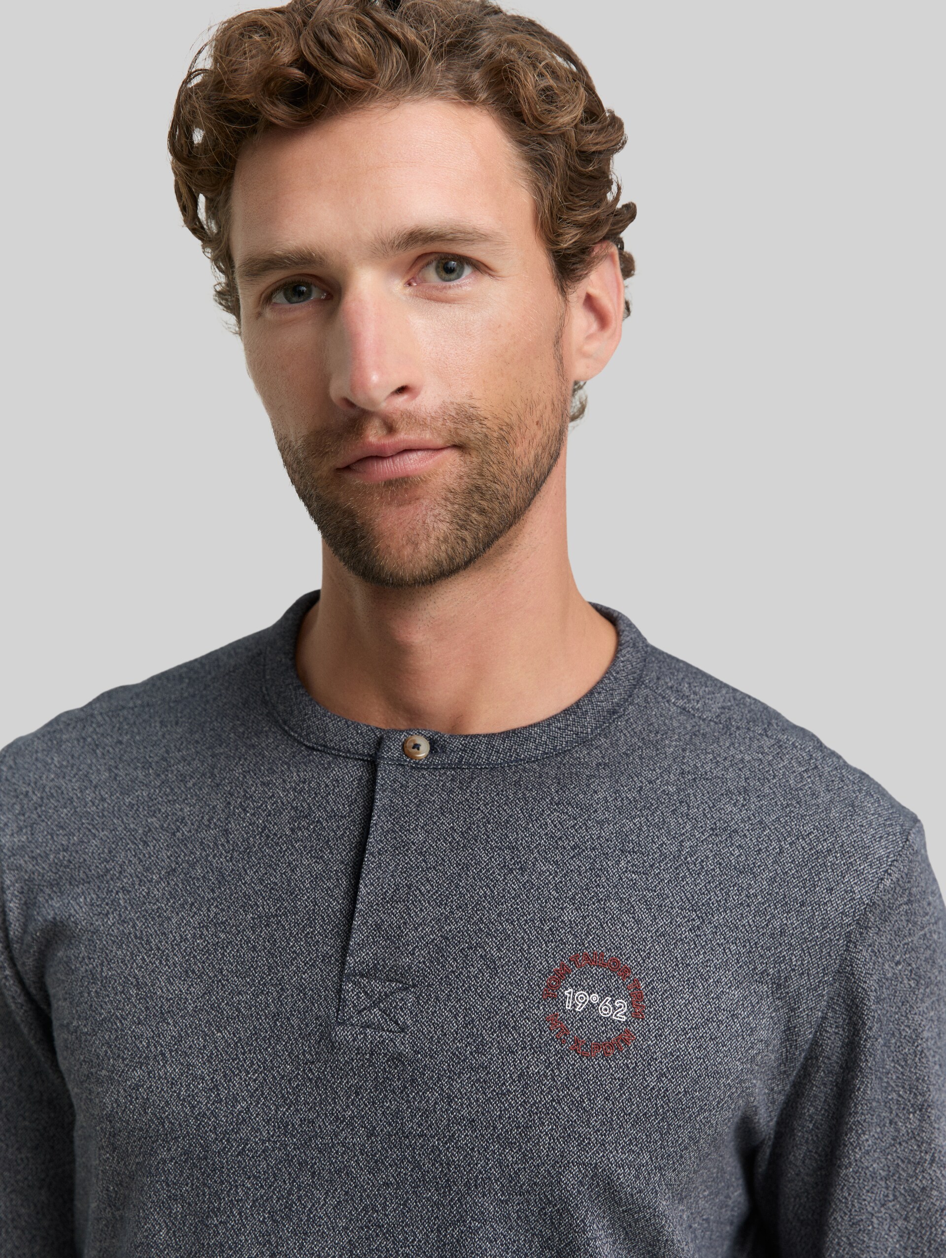 Long-sleeved cotton Henley - navy grindle structure - Detail model view