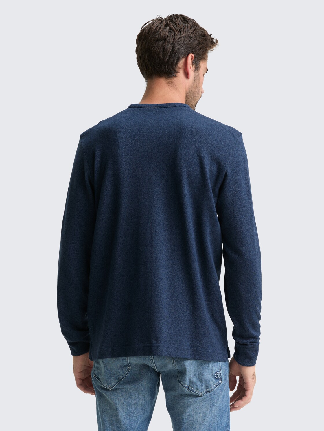 Henley Langarmshirt aus Baumwolle - real teal grindle structure - Auschnitt Model-Rückansicht