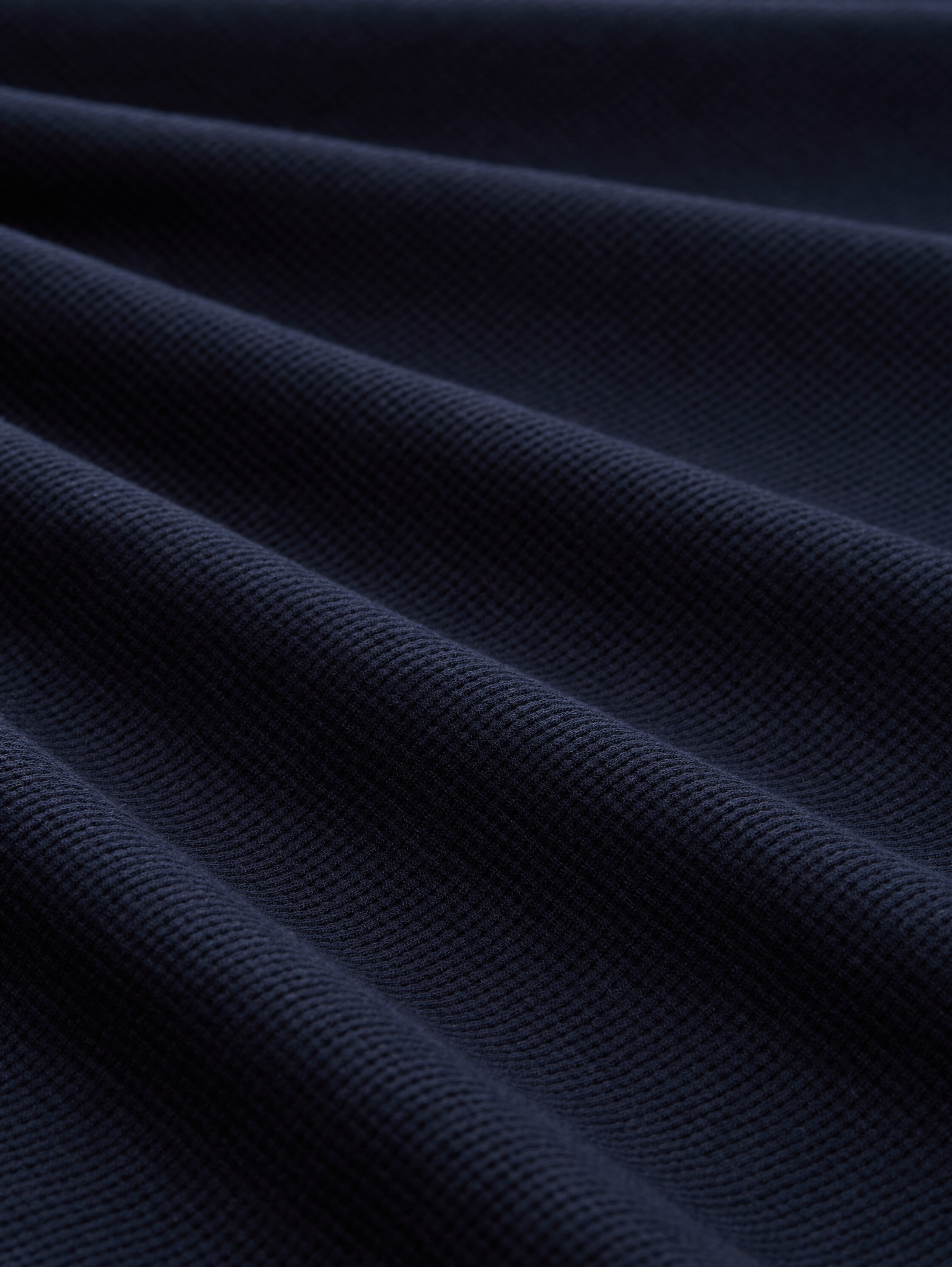 T-Shirt mit Waffelstruktur - sky captain blue - Material-Ansicht