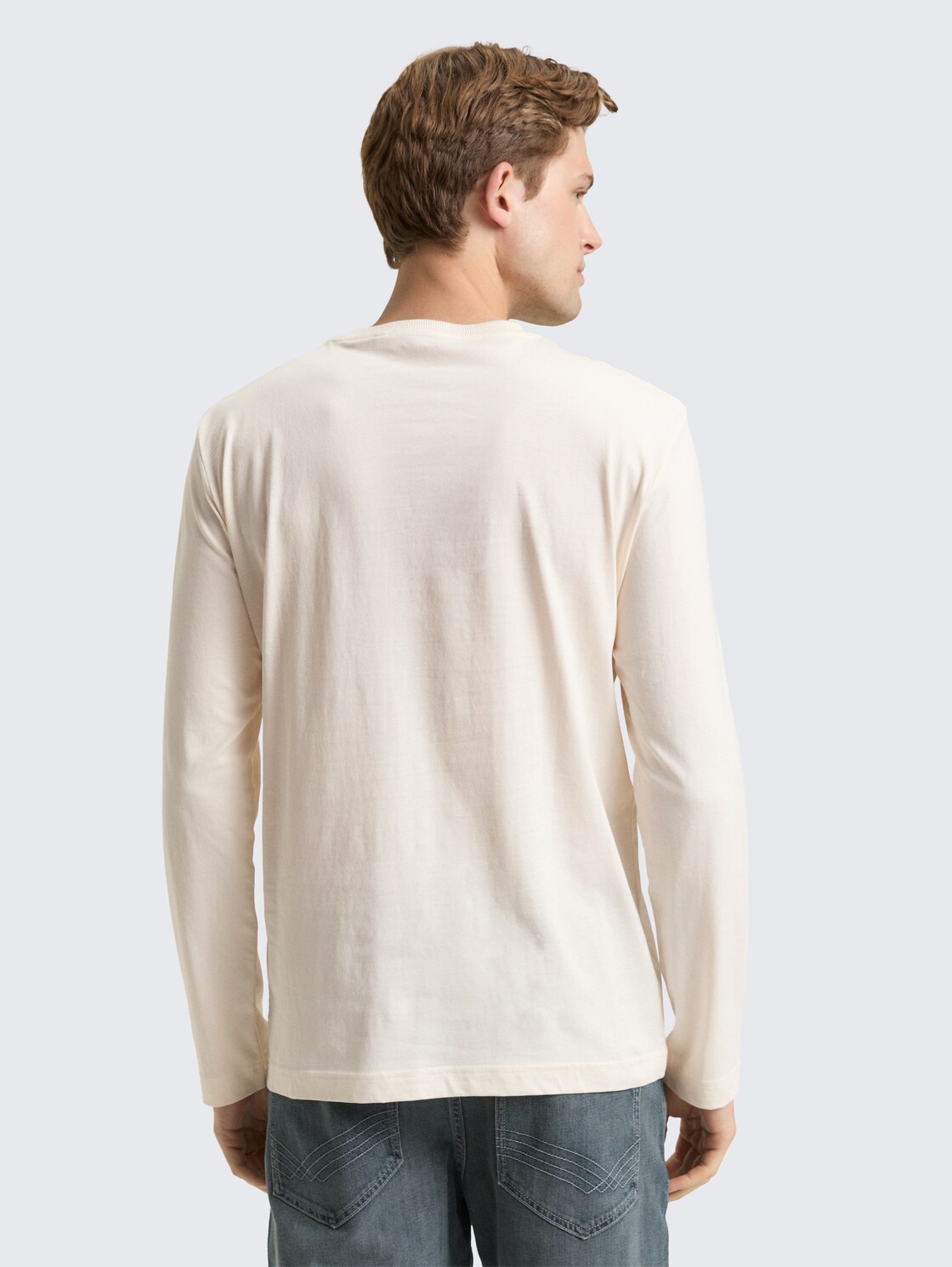 Langarmshirt aus Baumwolle - Gardenia White - Auschnitt Model-Rückansicht