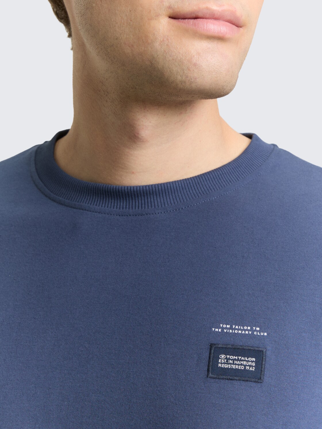 Langarmshirt aus Baumwolle - ocean blue - Detail-Model-Ansicht
