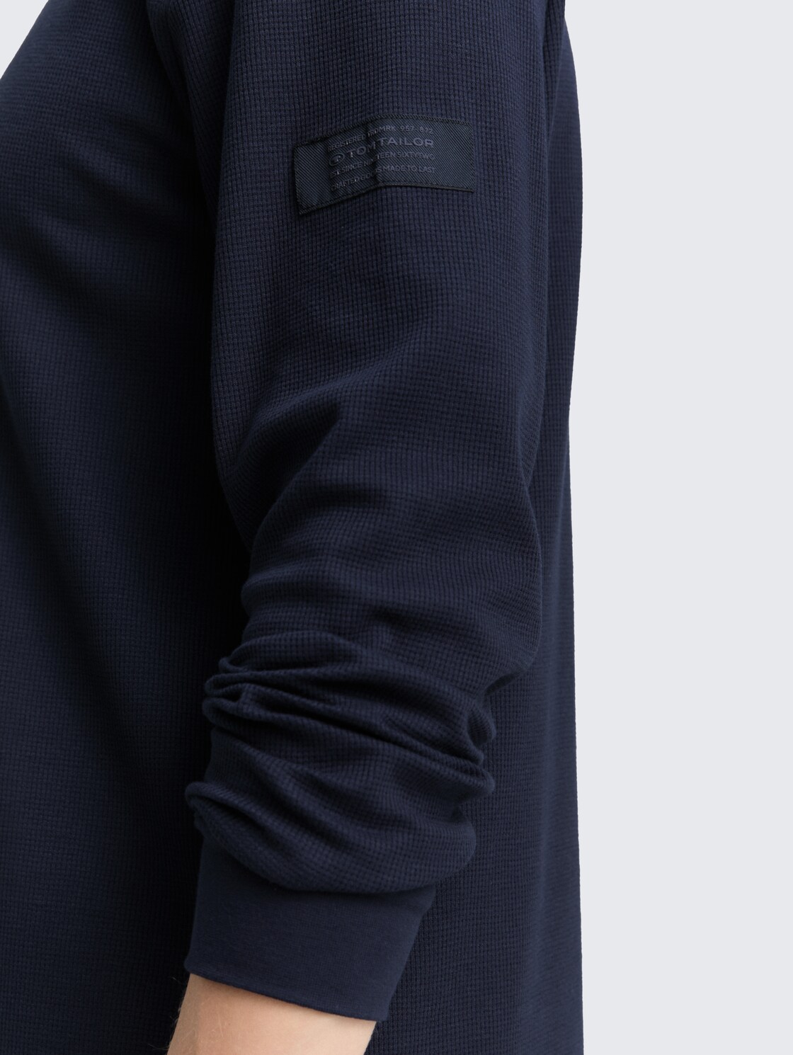 Langarmshirt mit Waffelstruktur - sky captain blue - Detail-Model-Ansicht