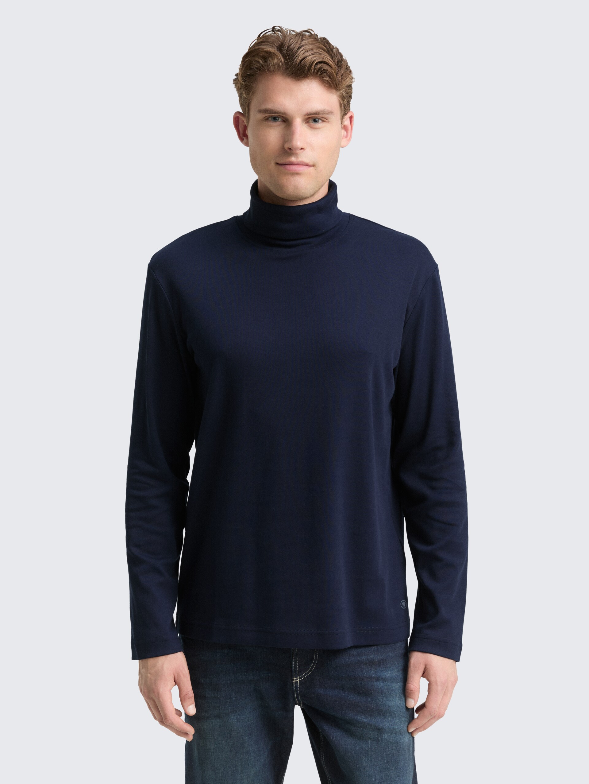 Basic Rollkragenshirt - sky captain blue - Ausschnitt Model-Vorderansicht