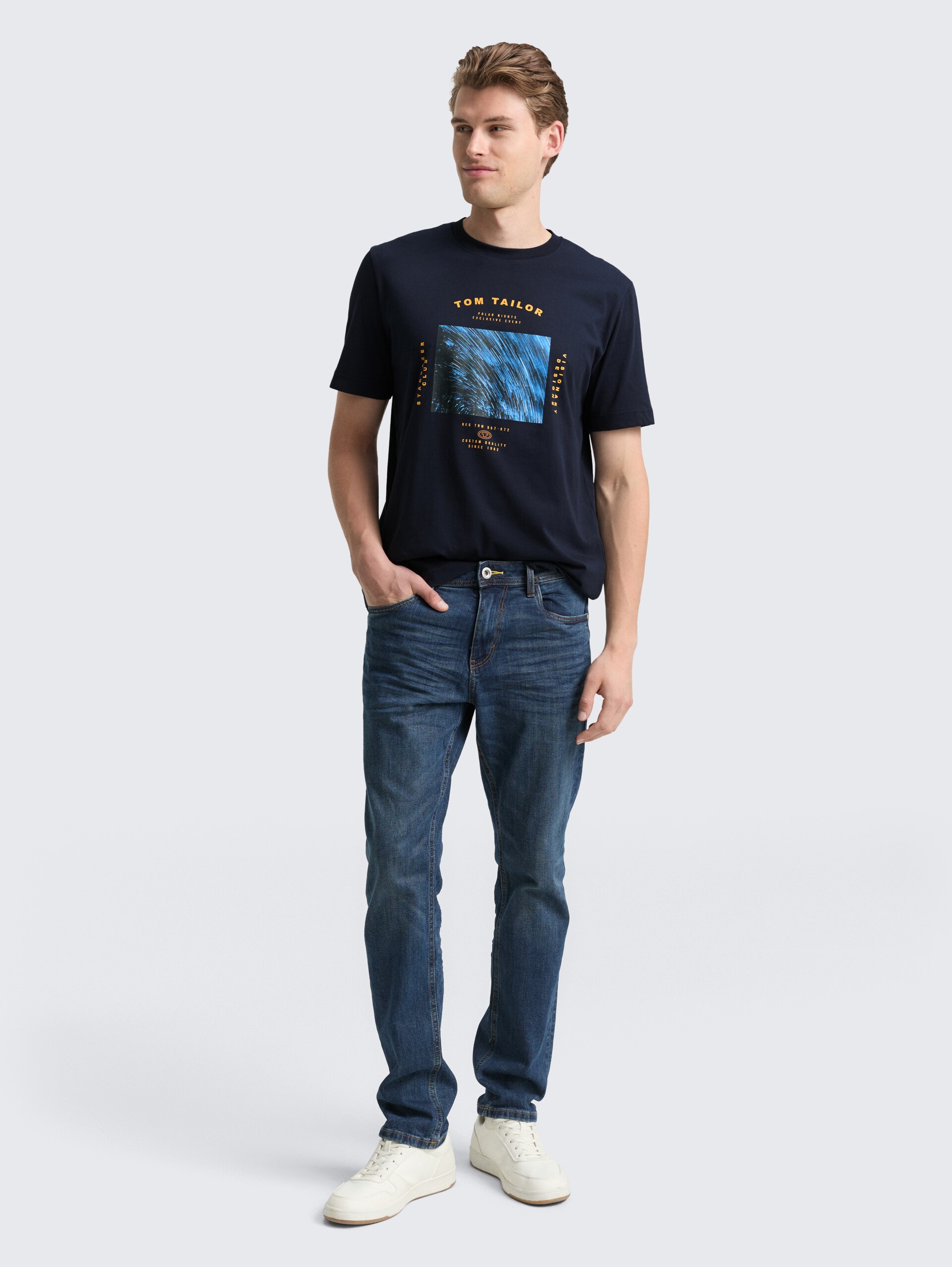 T-Shirt mit Foto-Print - sky captain blue - Model-Vorderansicht