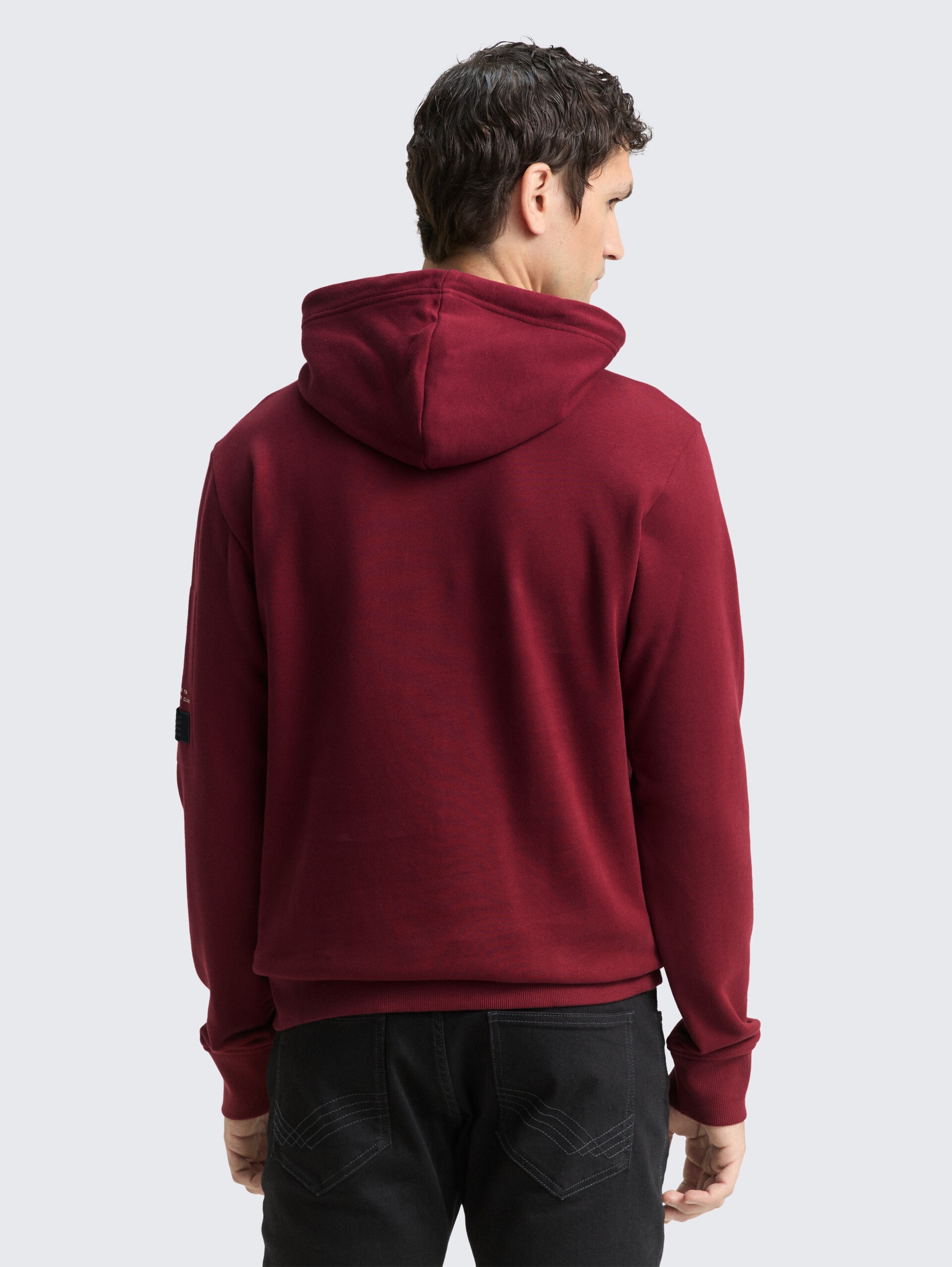 Hoodie Sweatshirt mit Taschen - Cabarnet Bordeaux Red - Auschnitt Model-Rückansicht