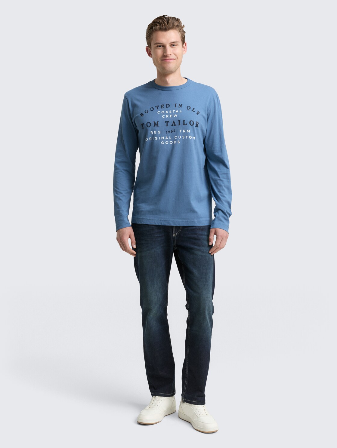 Langarmshirt mit Logo-Print - Faded Uniform Blue - Model-Vorderansicht
