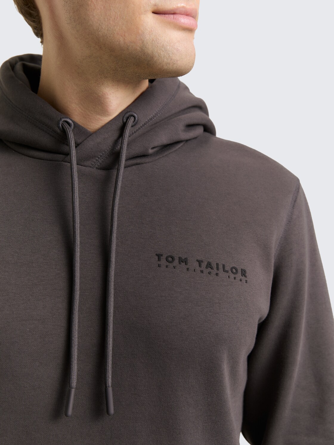 Hoodie Sweatshirt - Tarmac Grey - Detail-Model-Ansicht