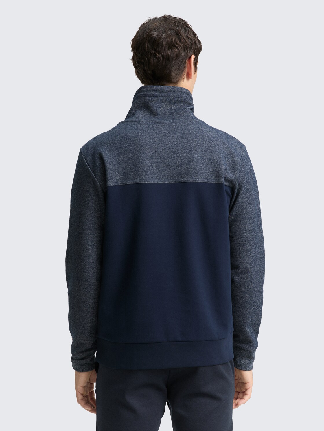 Snood sweatshirt with textured mix - navy fine yd stripe - Neckline model-back view