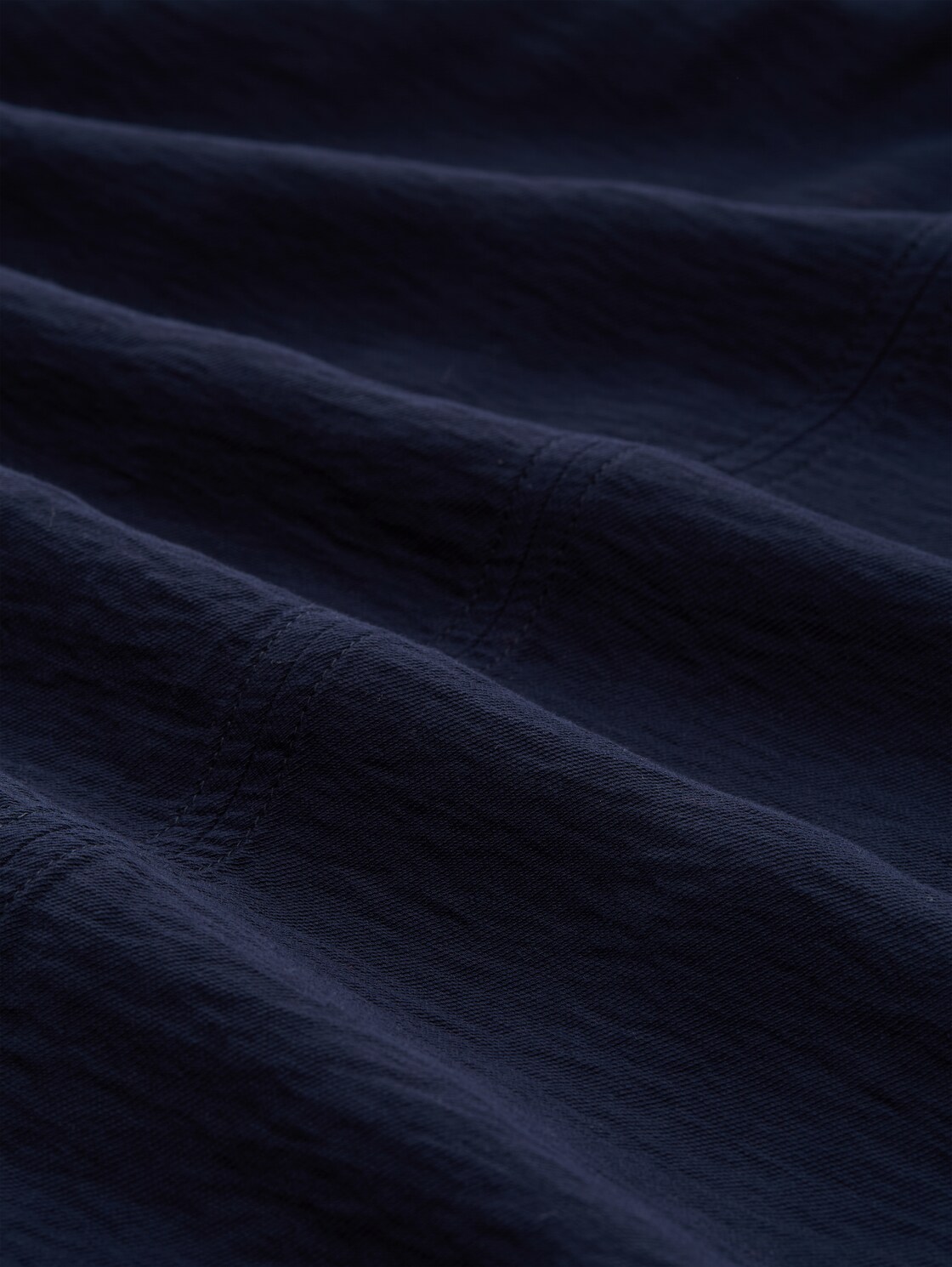 Crinkle Bluse mit Raffungen - sky captain blue - Material-Ansicht