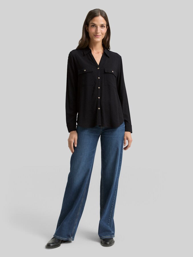 Overhemdblouse met borstzakken door Women, deep black