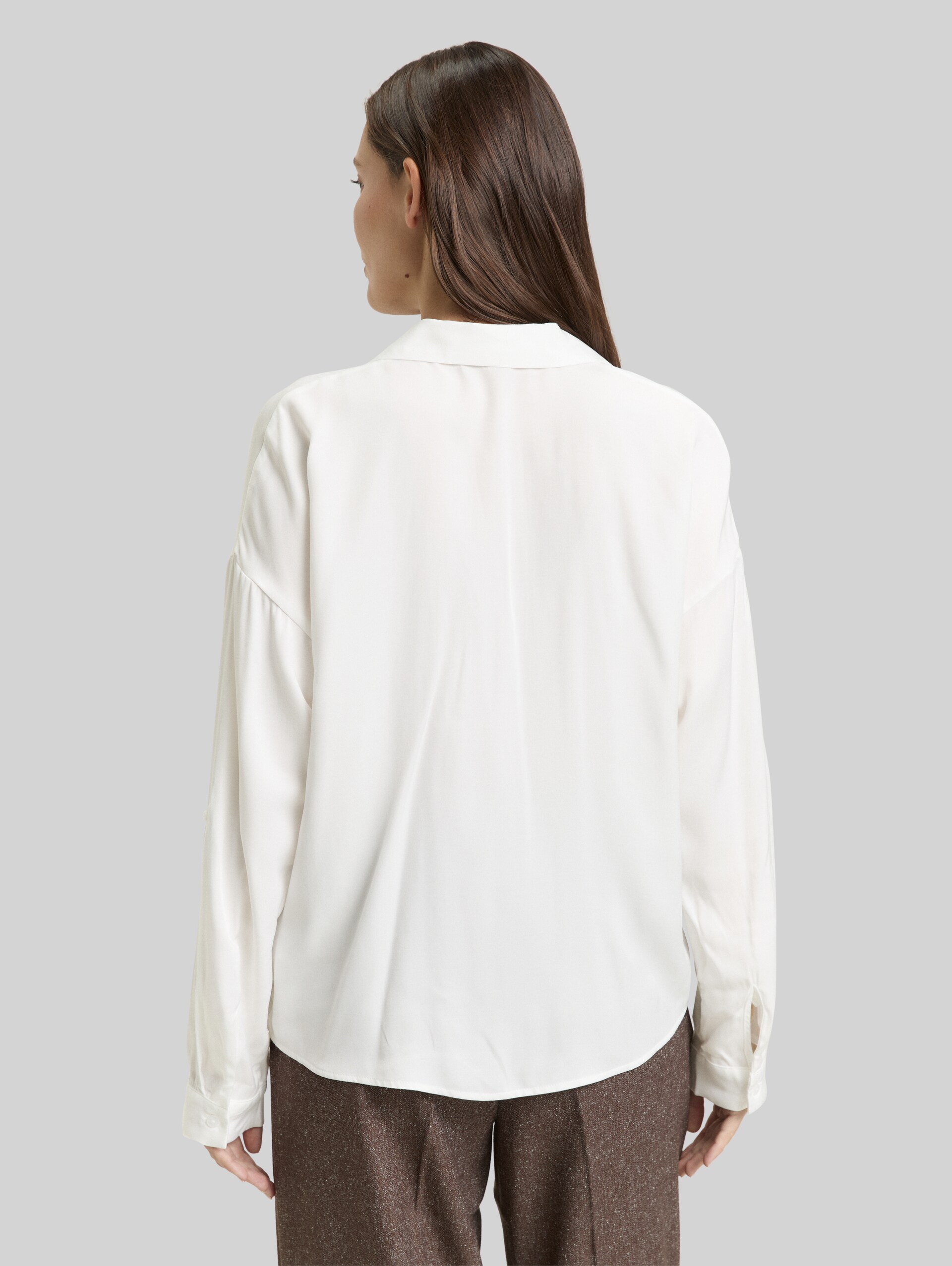 Oversized satin blouse with turn-up function - Whisper White - Neckline model-back view