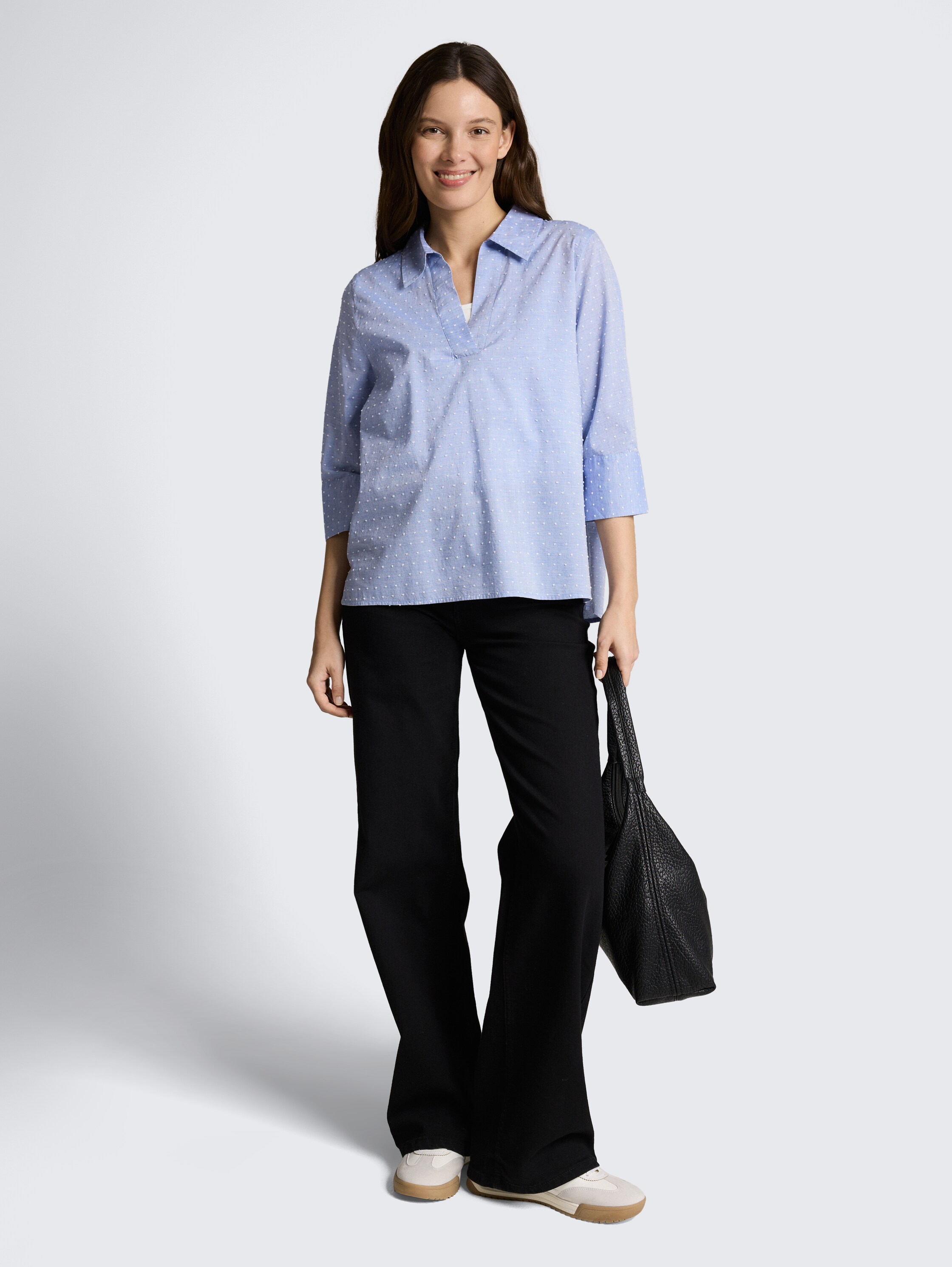 Chemisier ample avec broderies - blue white dobby - Vue de face du modèle