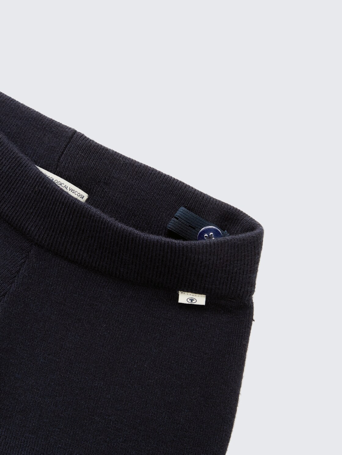 Cozy Wide Leg Strickhose - sky captain blue - Detail-Model-Ansicht