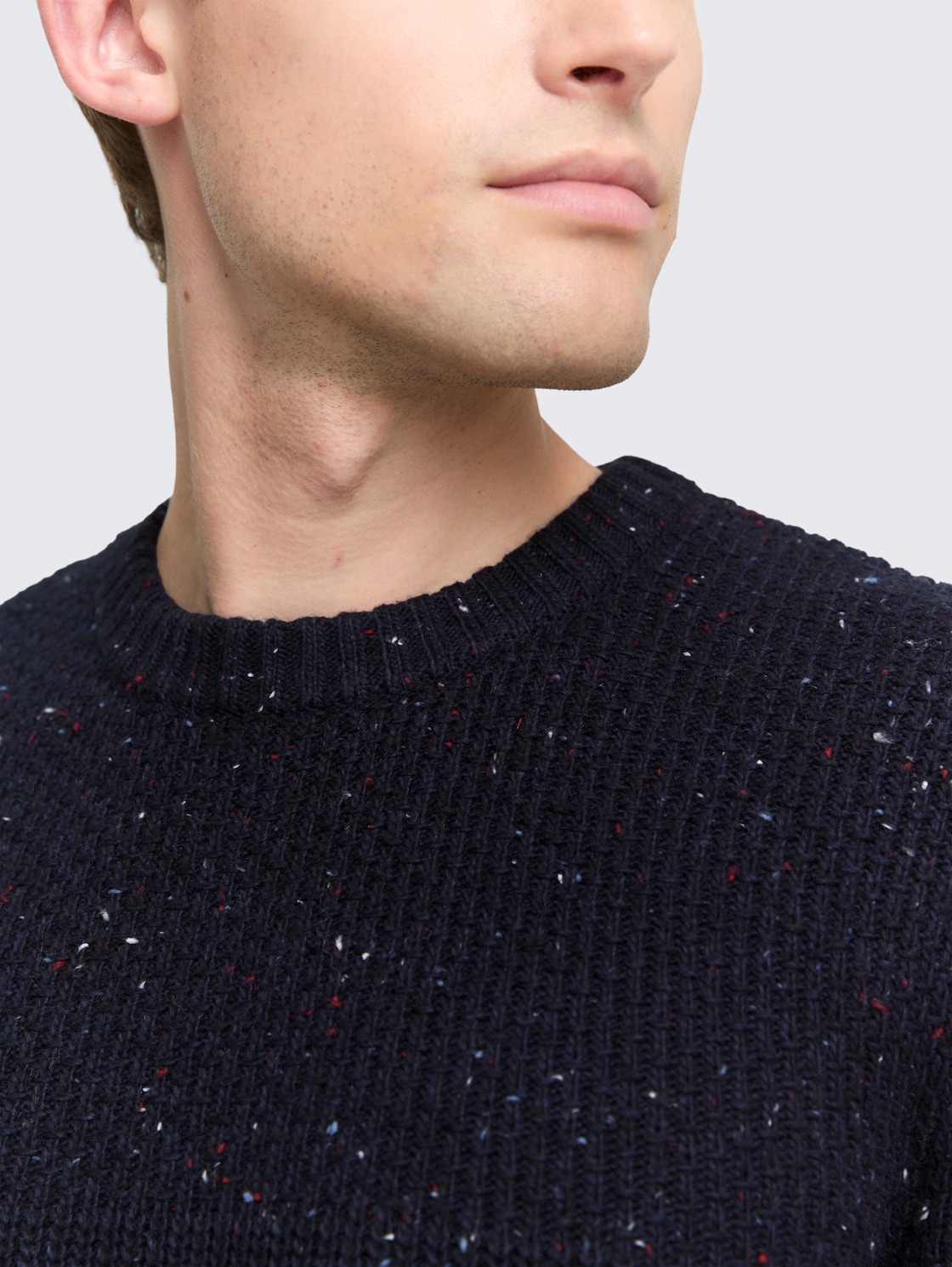 Strickpullover mit Strukturmix - navy melange multi neps - Detail-Model-Ansicht