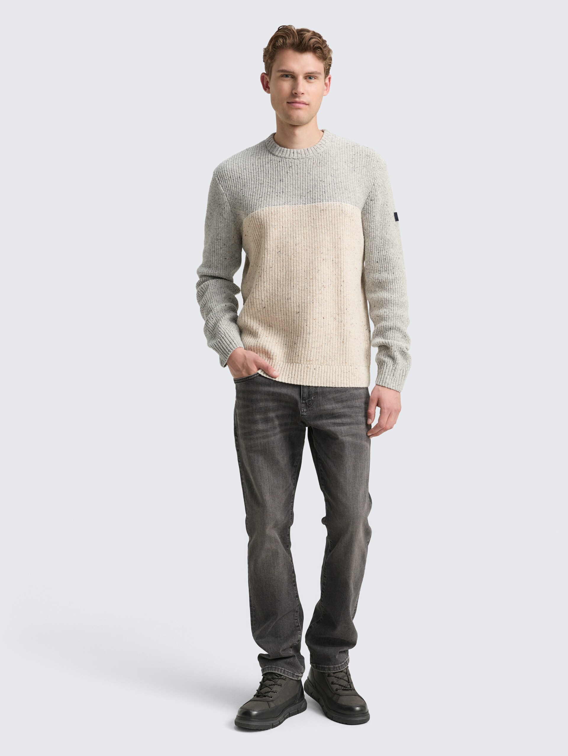 Strickpullover mit Strukturmix - grey offwhite nep colorblock - Model-Vorderansicht