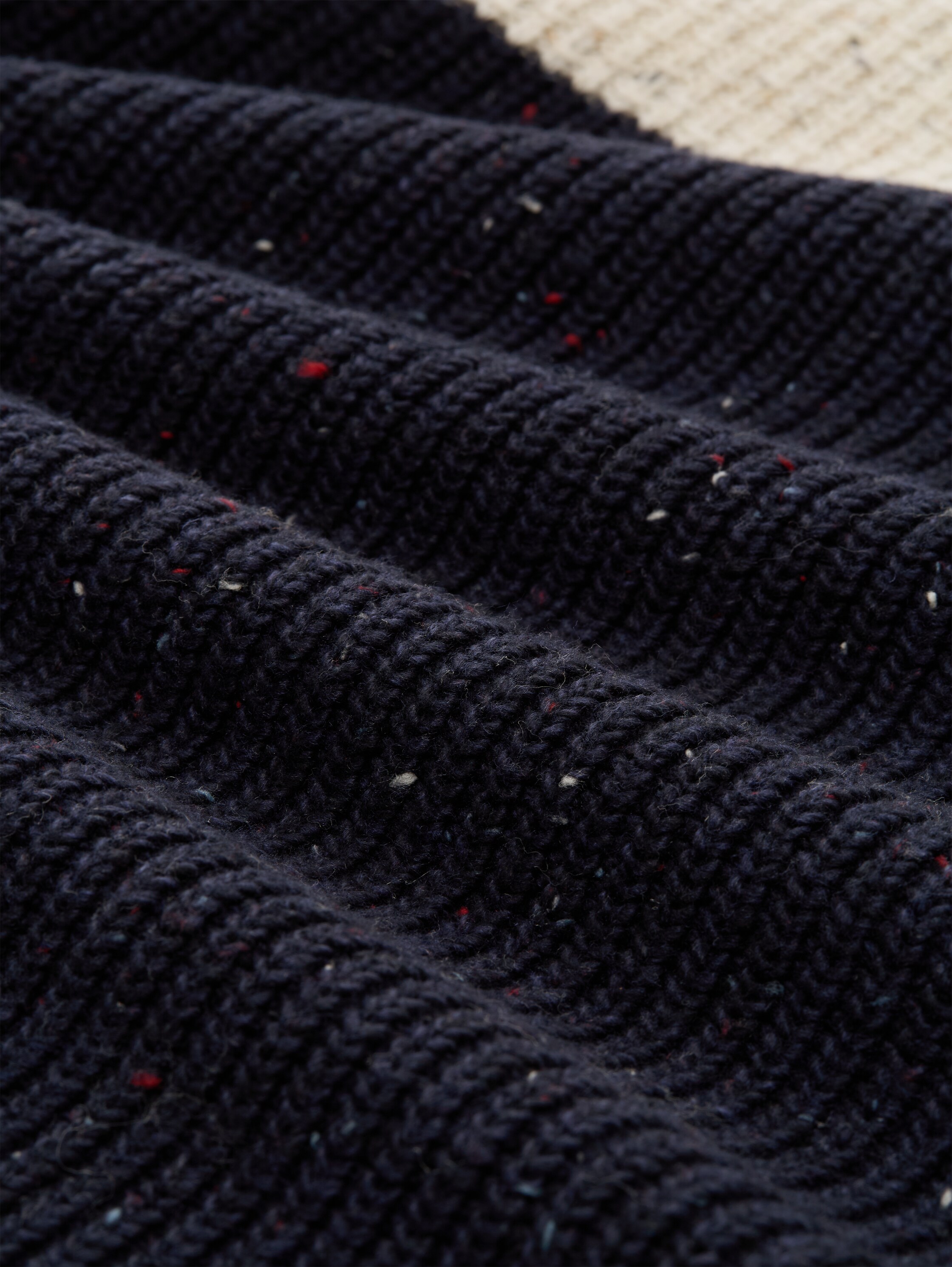 Strickpullover mit Strukturmix - offwhite navy color block - Material-Ansicht