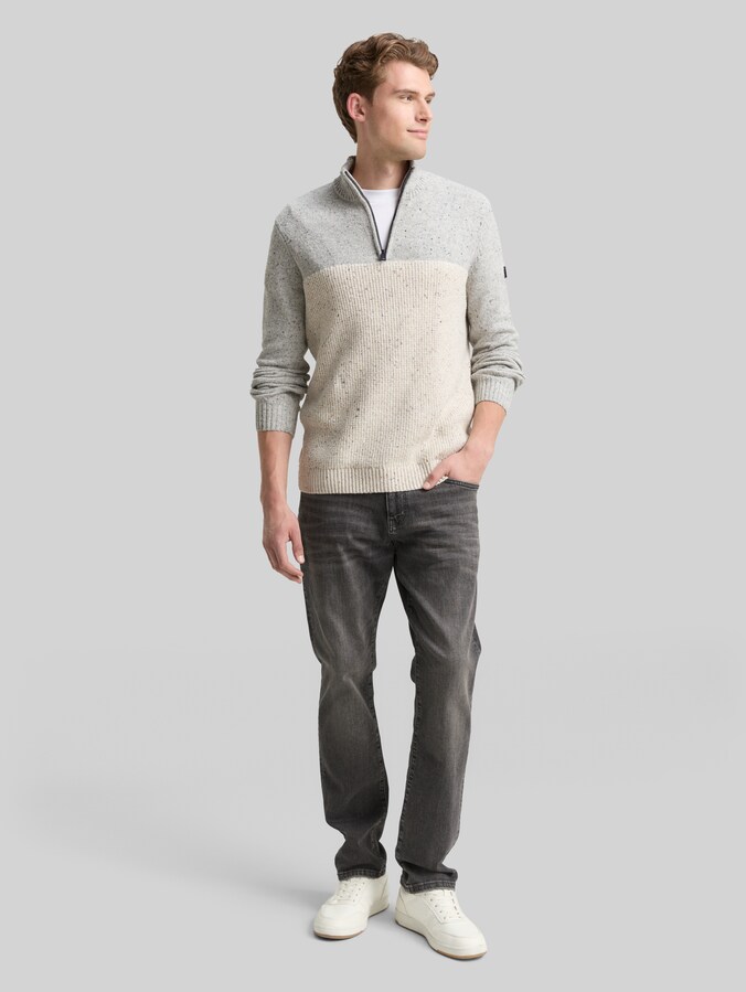 Troyer knitted jumper with mixed textures by Men, grey offwhite nep colorblock